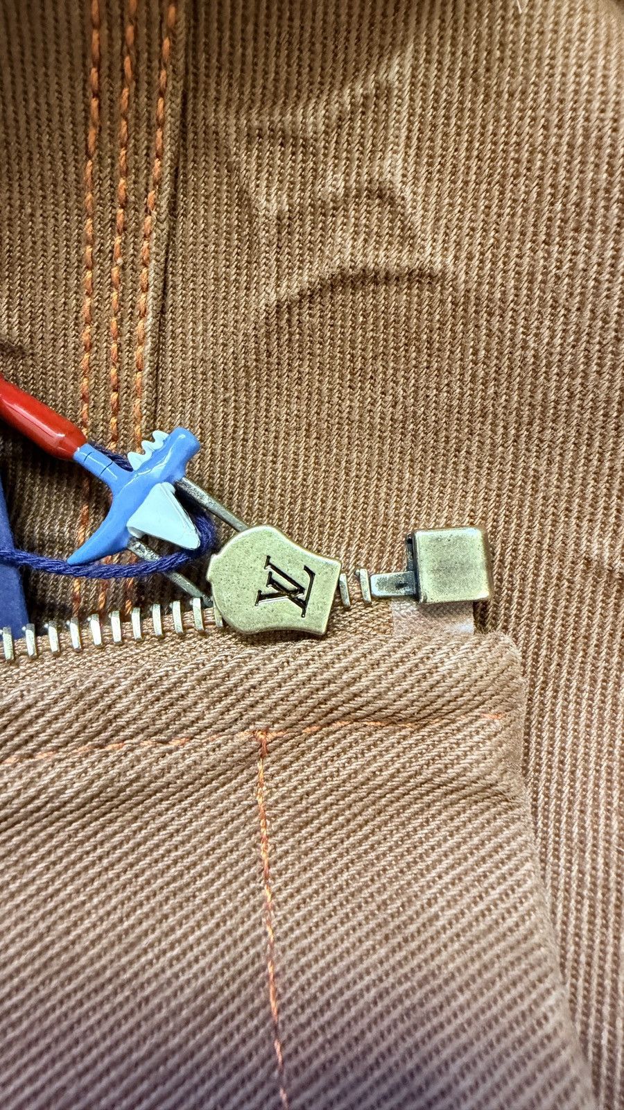 Louis Vuitton Louis Vuitton Carpenter 54 Hooded Denim Jacket 3D Monogram Size US L / EU 52-54 / 3 - 12 Thumbnail