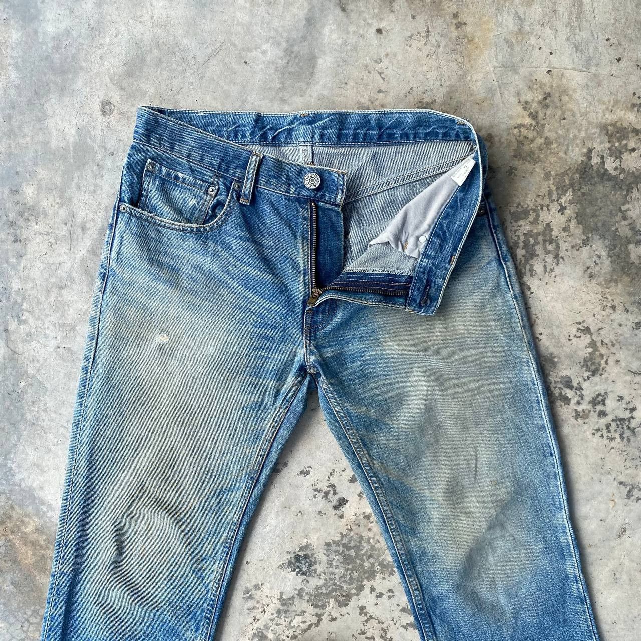 Levi's Vintage Clothing VINTAGE LEVIS 502 ANKLE CUT RELEASE HEM FADED BLUEWASH Size US 32 / EU 48 - 10 Thumbnail