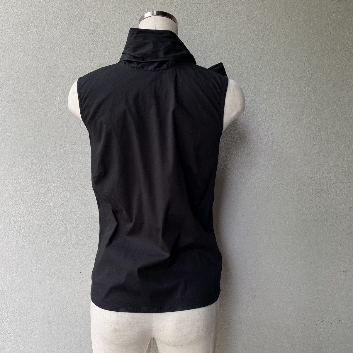 Japanese Brand ATSURO TAYAMA A/T Black Sleeveless Blouse with Large Bow Size S / US 4 / IT 40 - 5 Thumbnail