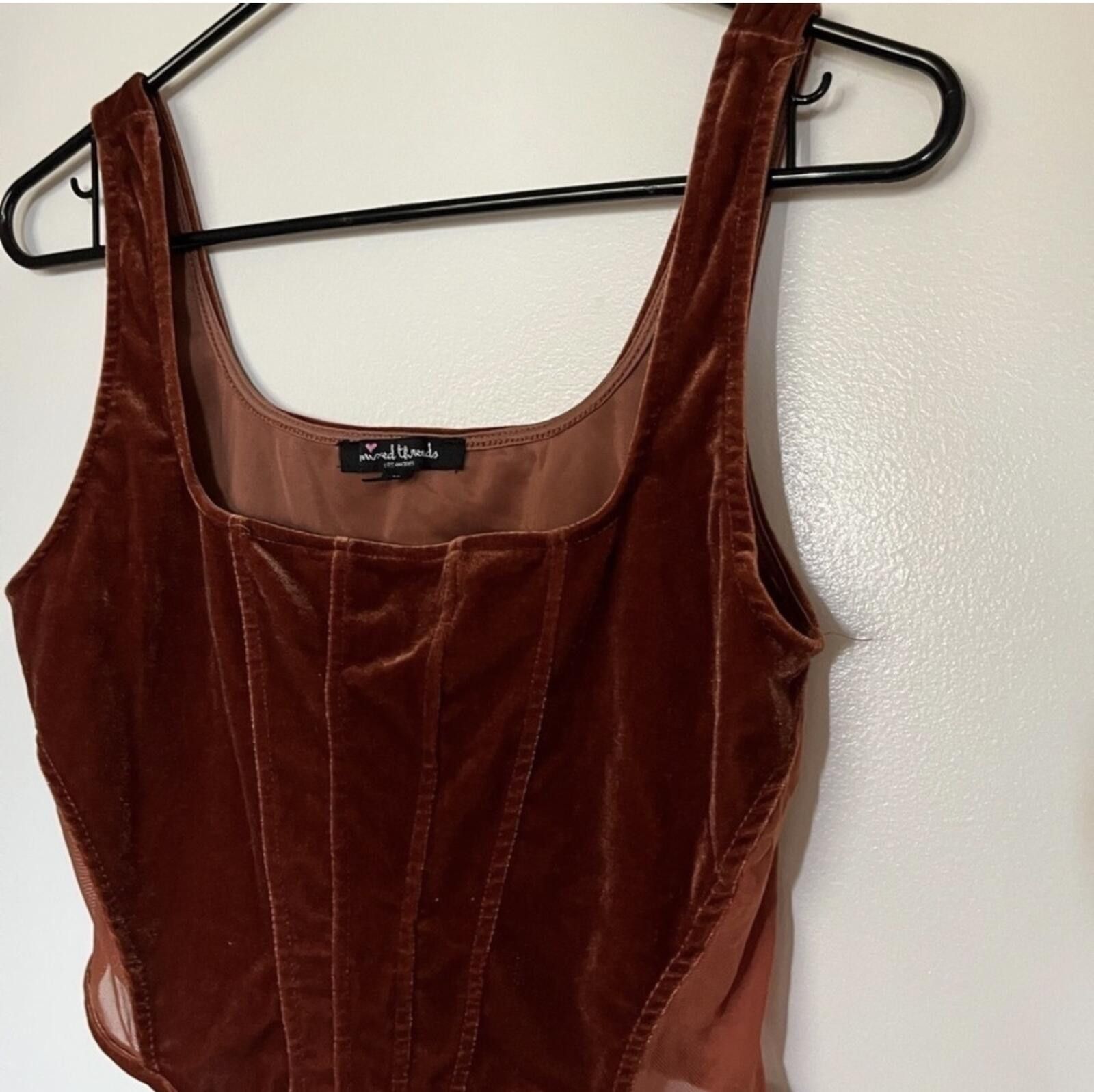 Other Mixed Threads tank top Size M / US 6-8 / IT 42-44 - 2 Thumbnail