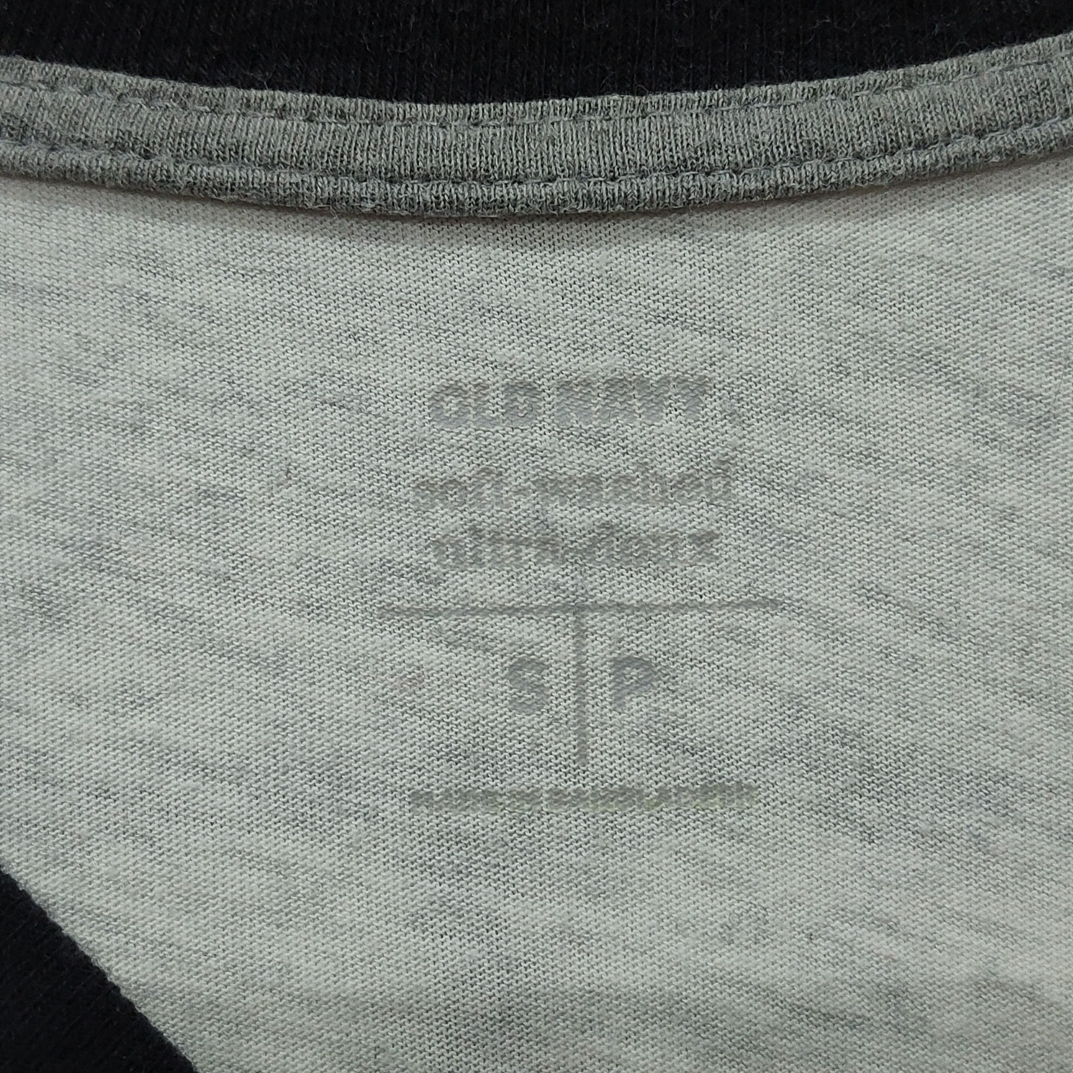 Old Navy 🔥Old Navy two tone short sleeve t-shirt Size US S / EU 44-46 / 1 - 3 Thumbnail