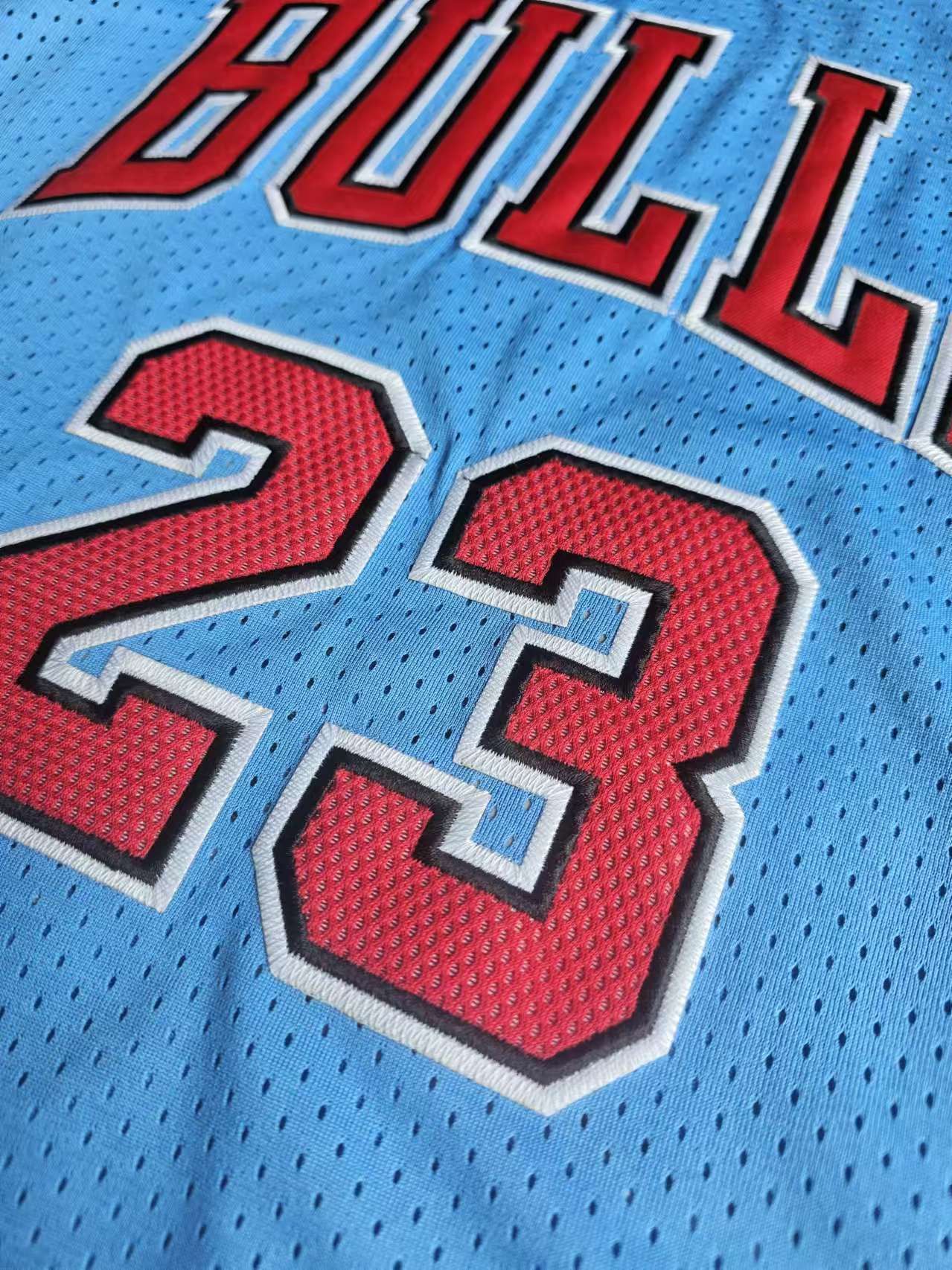 NBA Chicago Bulls 23 Michael Jordan Jersey Blue Double Stitched Size US M / EU 48-50 / 2 - 3 Thumbnail