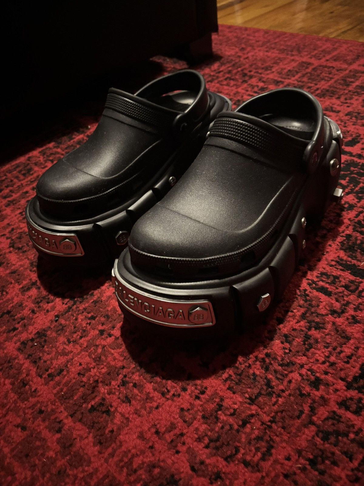 BALENCIAGAクロックス BALENCIAGA X CROCS Rubber Textured Spiked Womens Platform