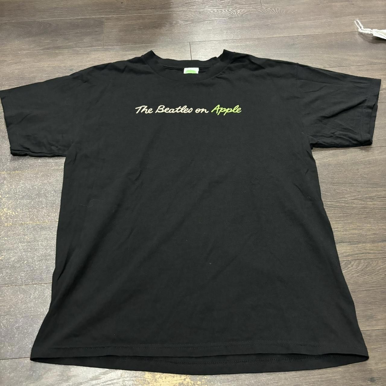 Designer Vintage The Beatles On Apple T Shirt 00s Large Size US L / EU 52-54 / 3 - 2 Thumbnail