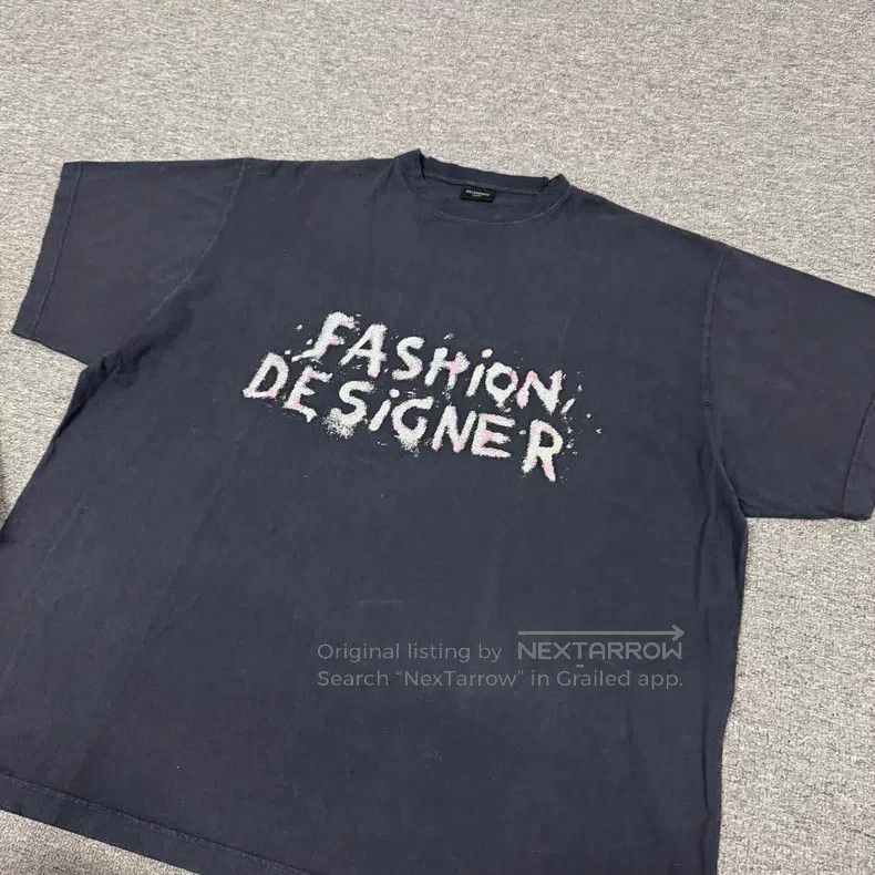 Balenciaga Balenciaga Golden Sand Glitter Printed Crew Neck Short Sle Size US L / EU 52-54 / 3 - 3 Thumbnail