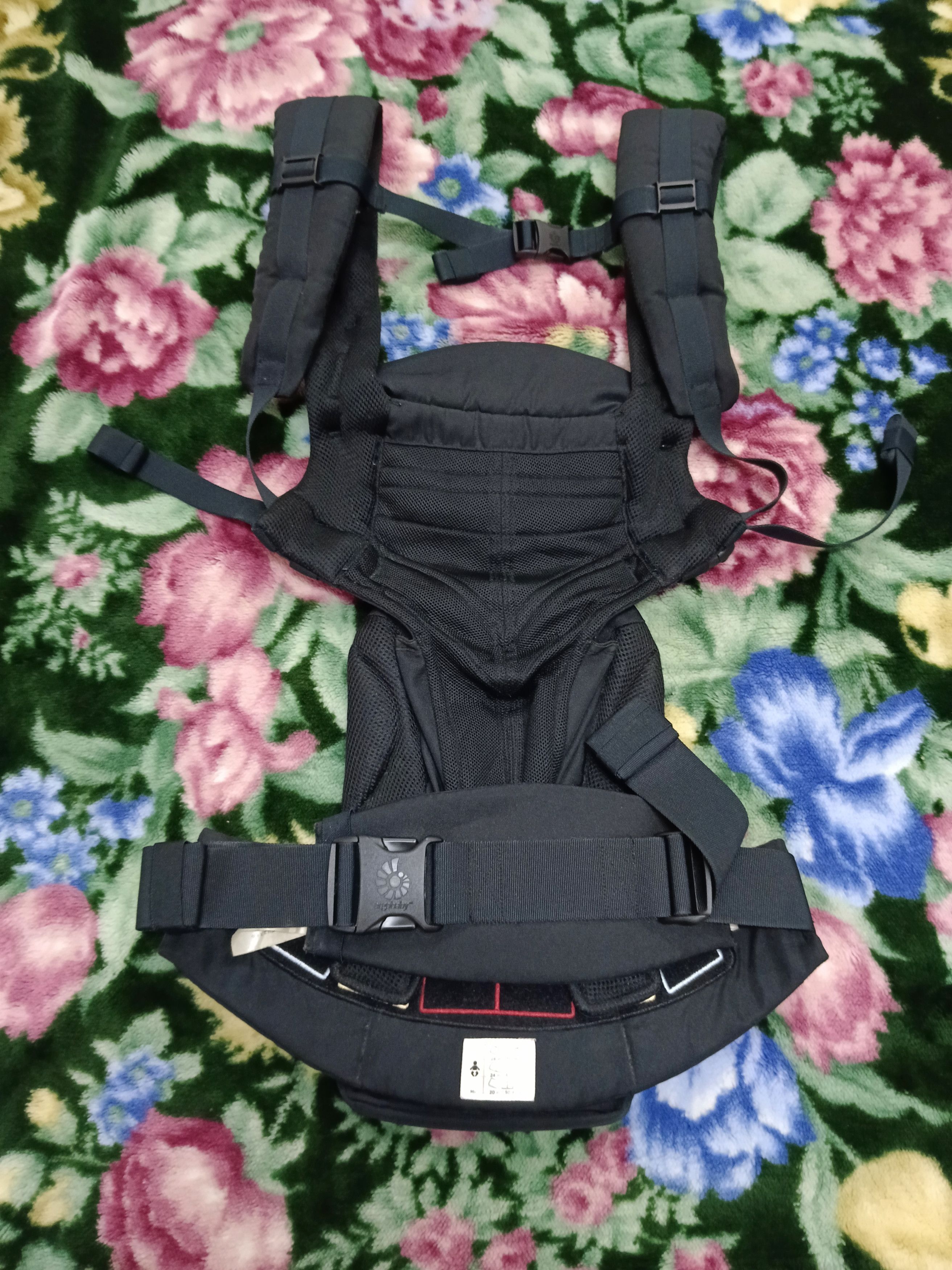 Japanese Brand Ergobaby Omni 360 Cool Air Carrier Baby Size ONE SIZE - 4 Thumbnail