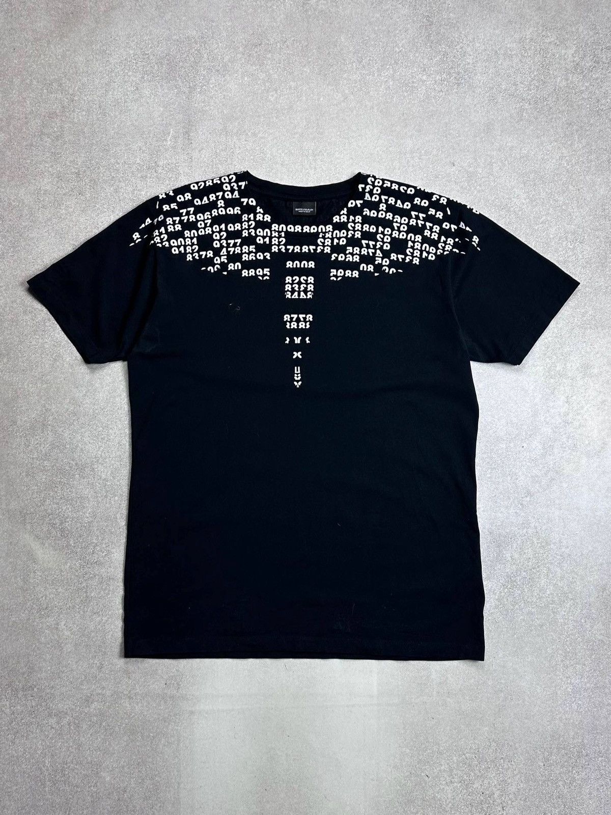 Marcelo Burlon Marcelo Burlon Numbers Big Logo T-shirt XL Size US XL / EU 56 / 4 - 1 Thumbnail