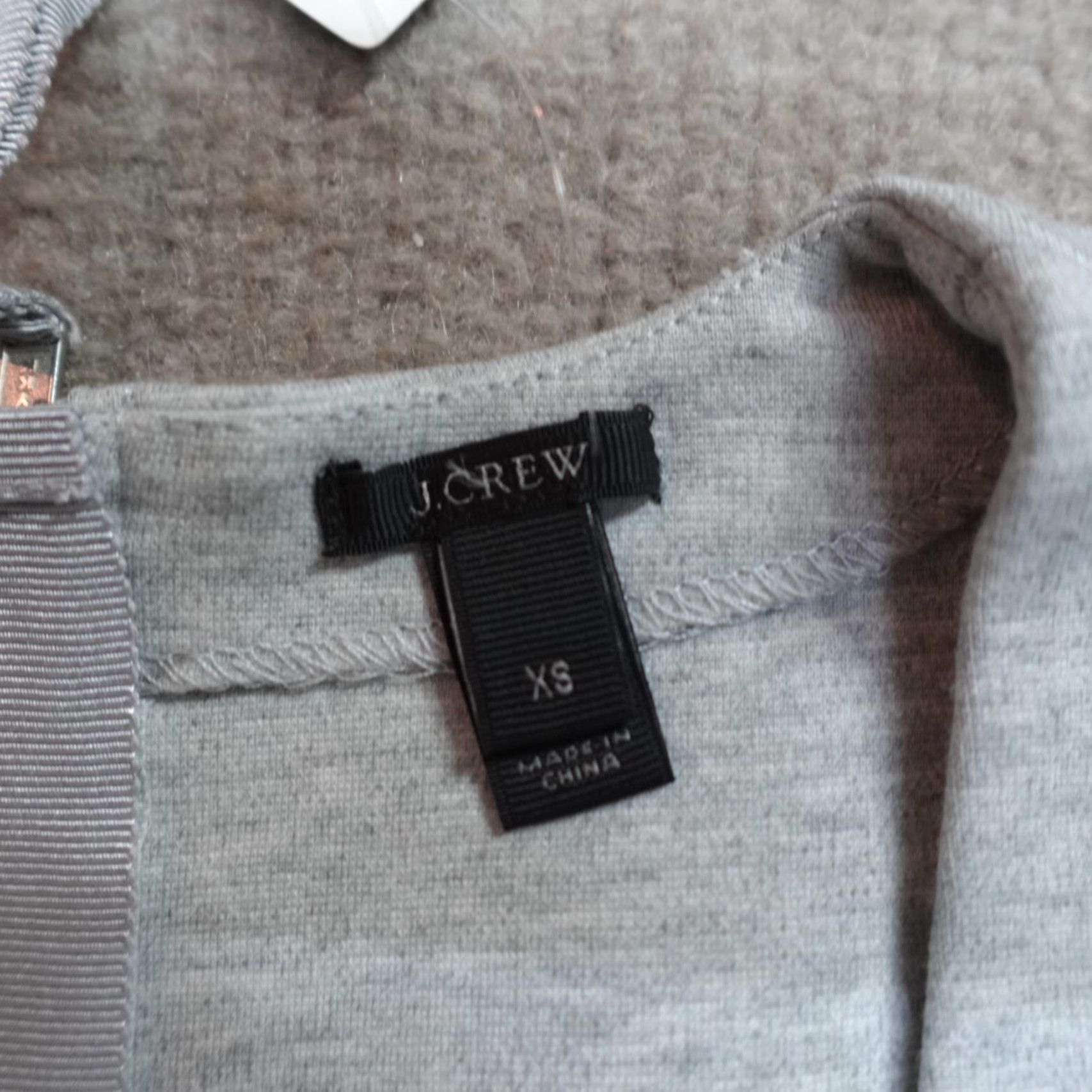 J.Crew J.Crew Womens Blouse XS Gray Sleeveless V-Neck Ponte Knit Top A5710 NEW Size XS / US 0-2 / IT 36-38 - 2 Thumbnail