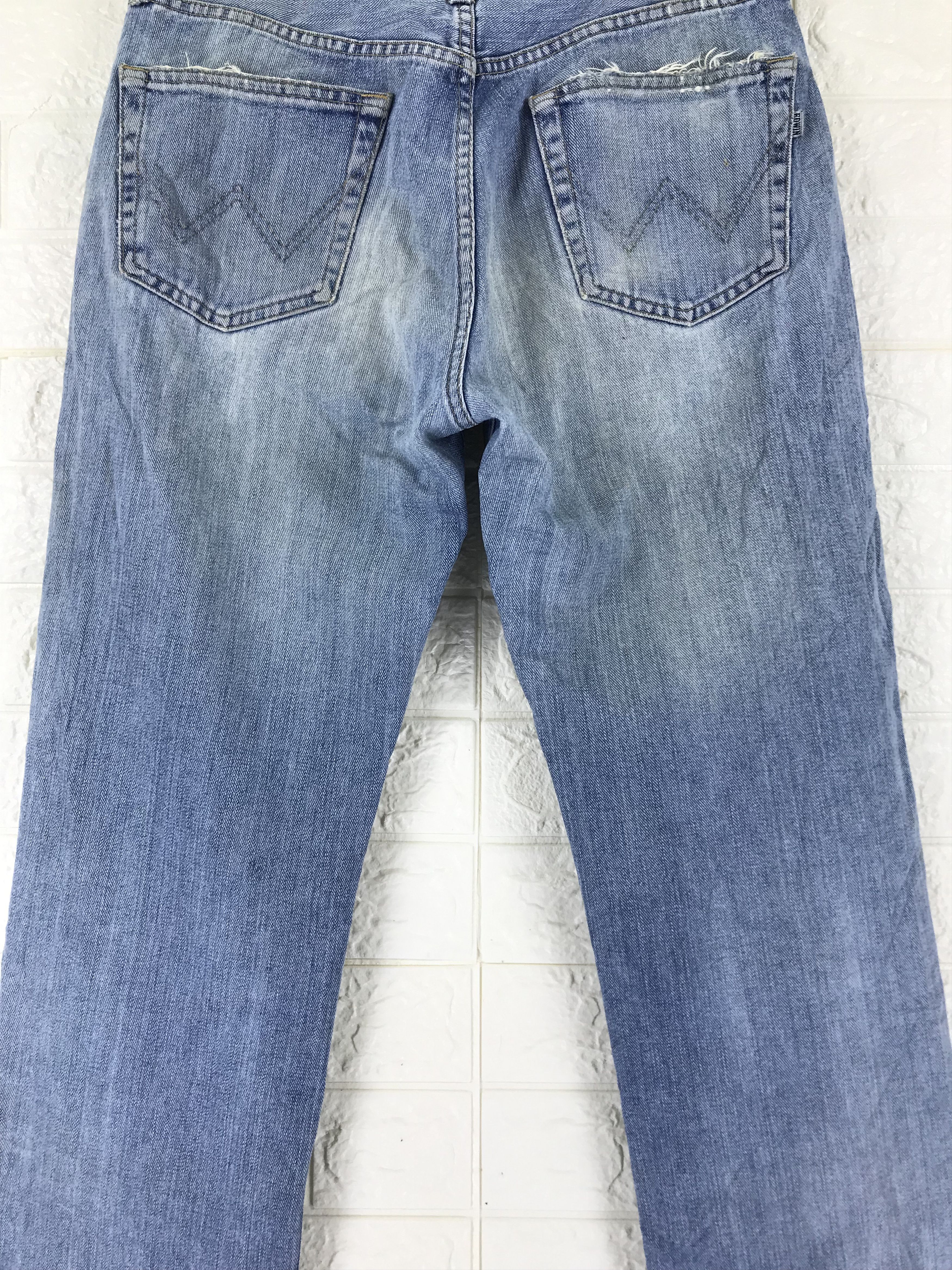 Edwin Vintage Edwin 403 Light Wash Distressed Jeans Size US 30 / EU 46 - 7 Thumbnail