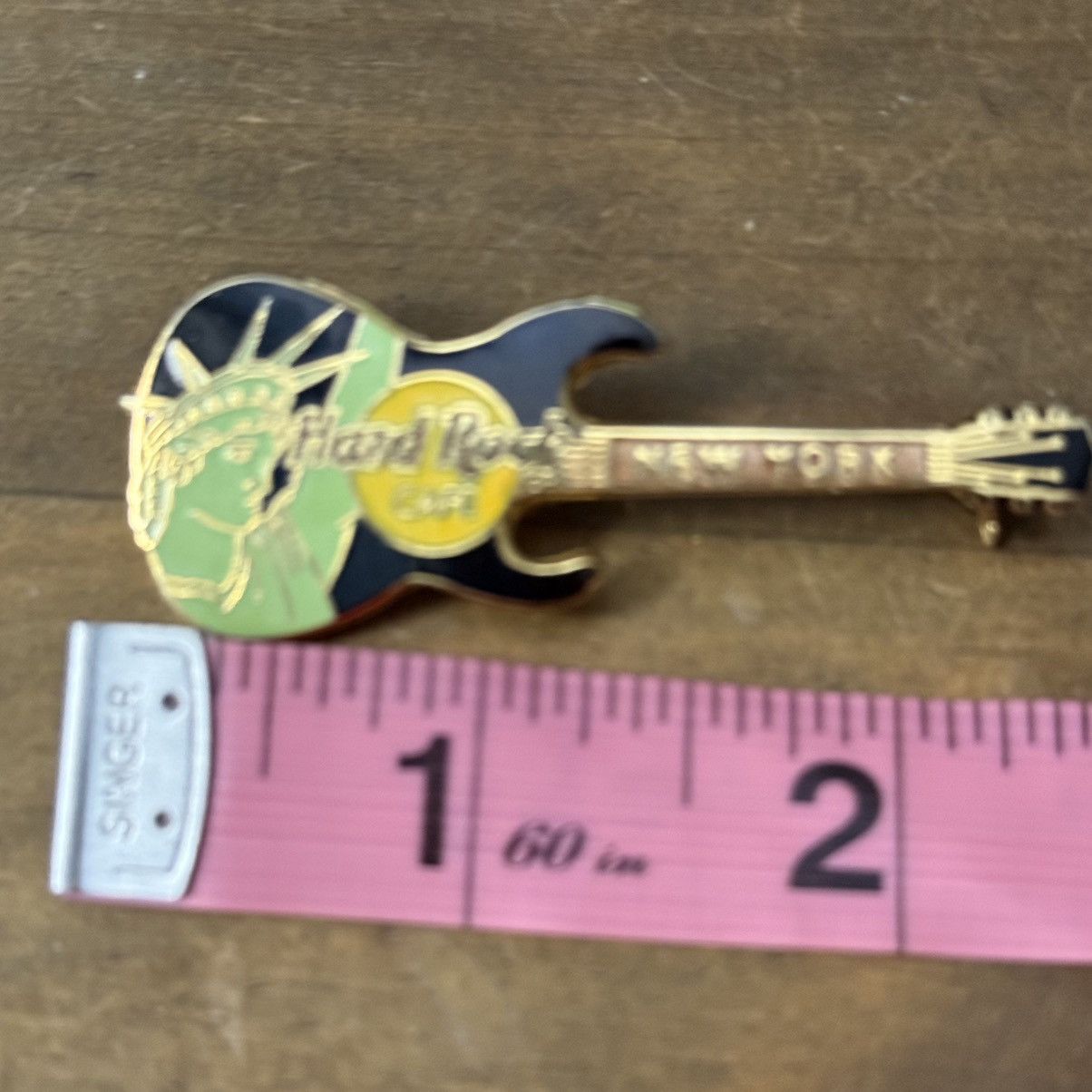 Hard Rock Cafe Hard Rock Cafe NY Statue of Liberty guitar pin Size ONE SIZE - 2 Thumbnail