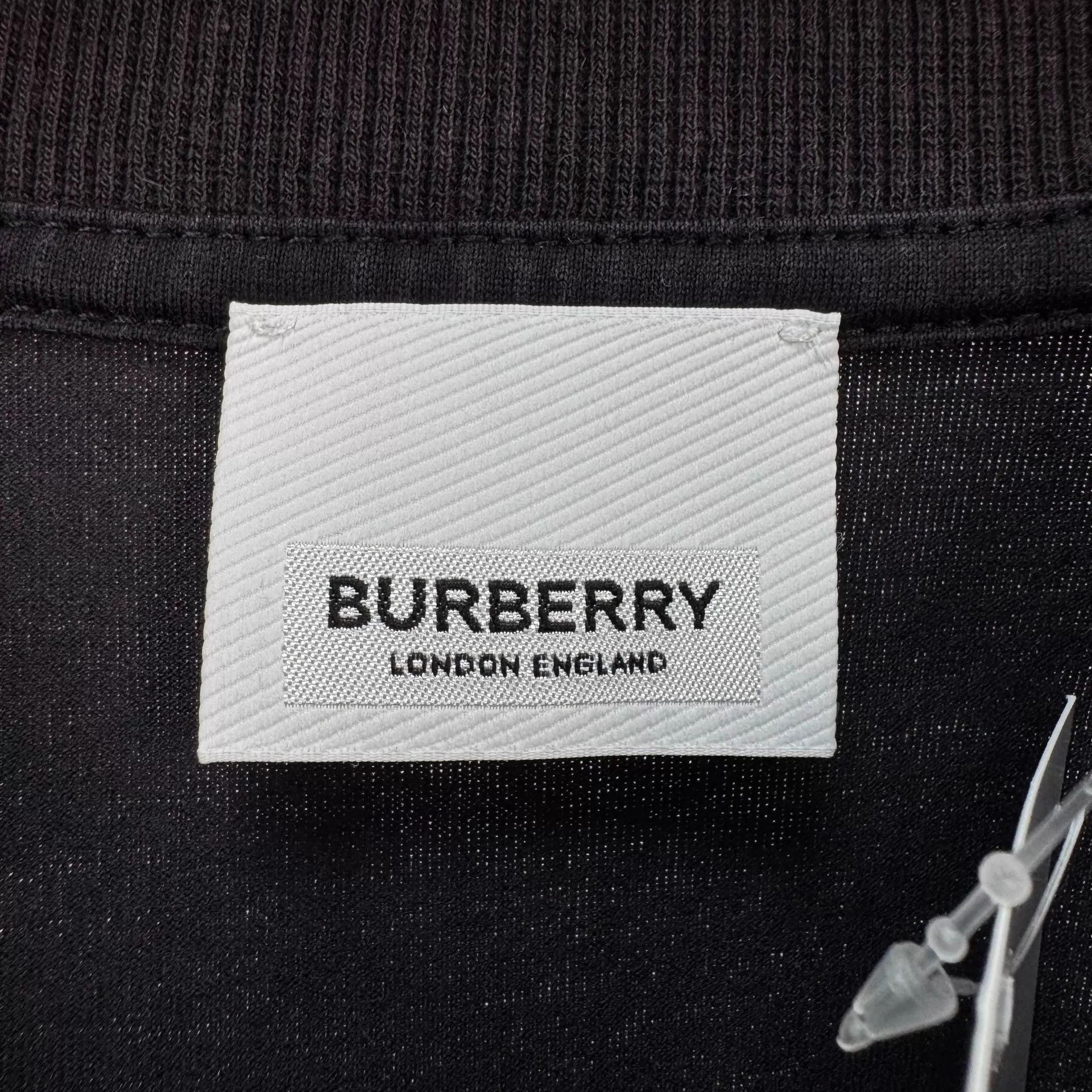 Burberry Burberry Logo Print Short Sleeve Size S 99 New KL10976 4700 Size US S / EU 44-46 / 1 - 5 Thumbnail