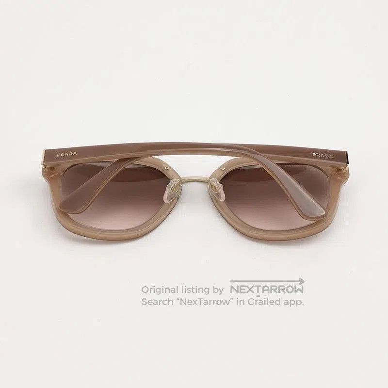 Prada Prada Logo Frame Sunglasses in Brown. Size ONE SIZE - 4 Thumbnail