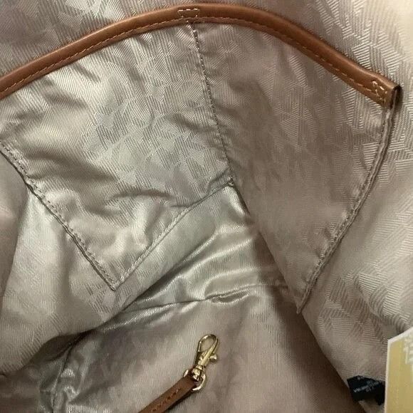 Michael Kors Michael Kors ELANA Large Leather Bucket Bag NWT Size ONE SIZE - 5 Thumbnail