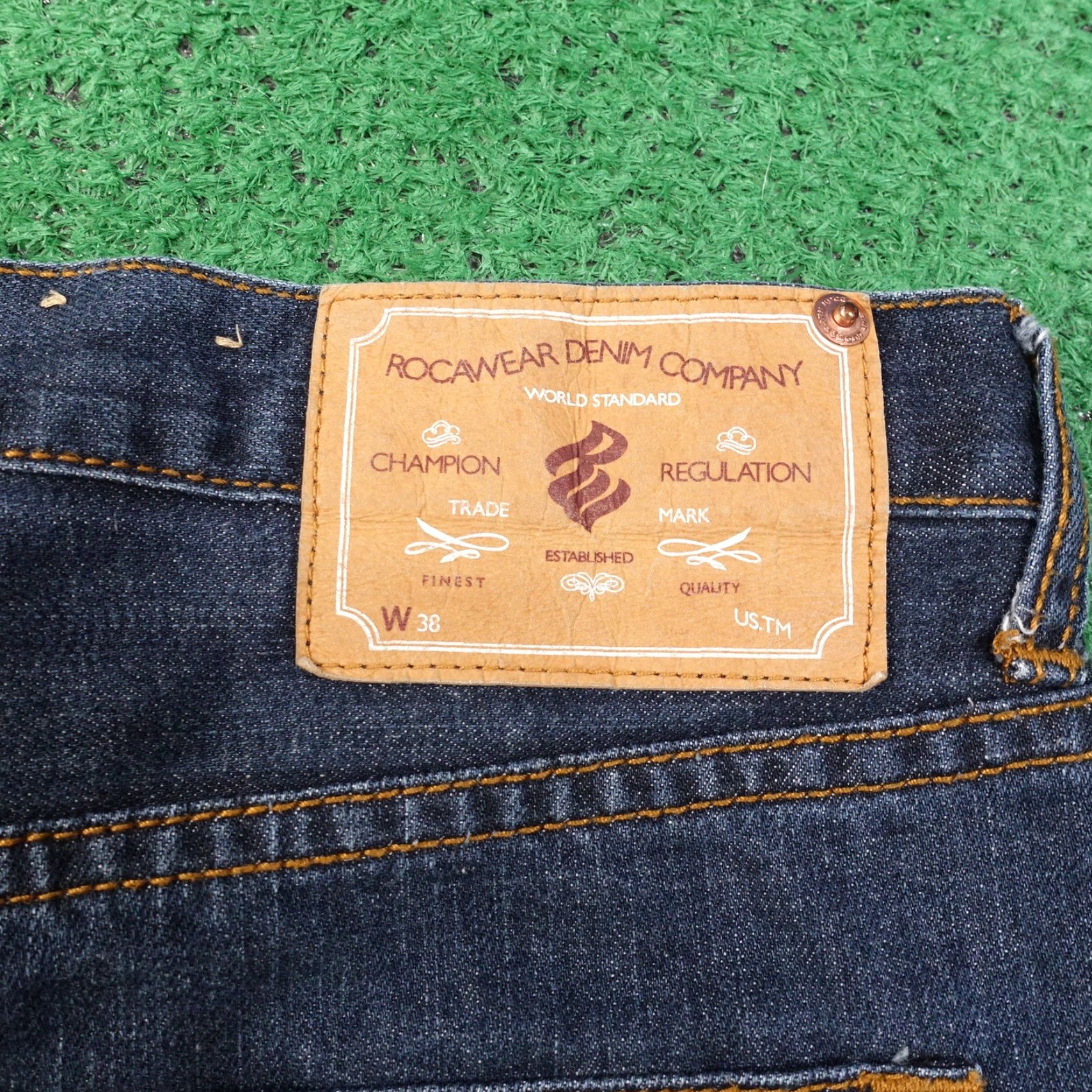 Rocawear VINTAGE Rocawear Denim Company HipHop 00s Y2K Jean Shorts Mens SZ 38 Blue 12in Inseam Size US 38 / EU 54 - 6 Thumbnail