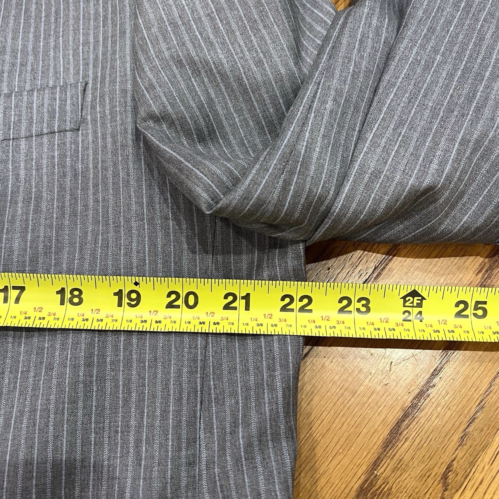 Vintage Hickey Freeman Blazer Mens 44 Gray Striped 100% Wool USA Made Reg A102 Size 44R - 6 Thumbnail