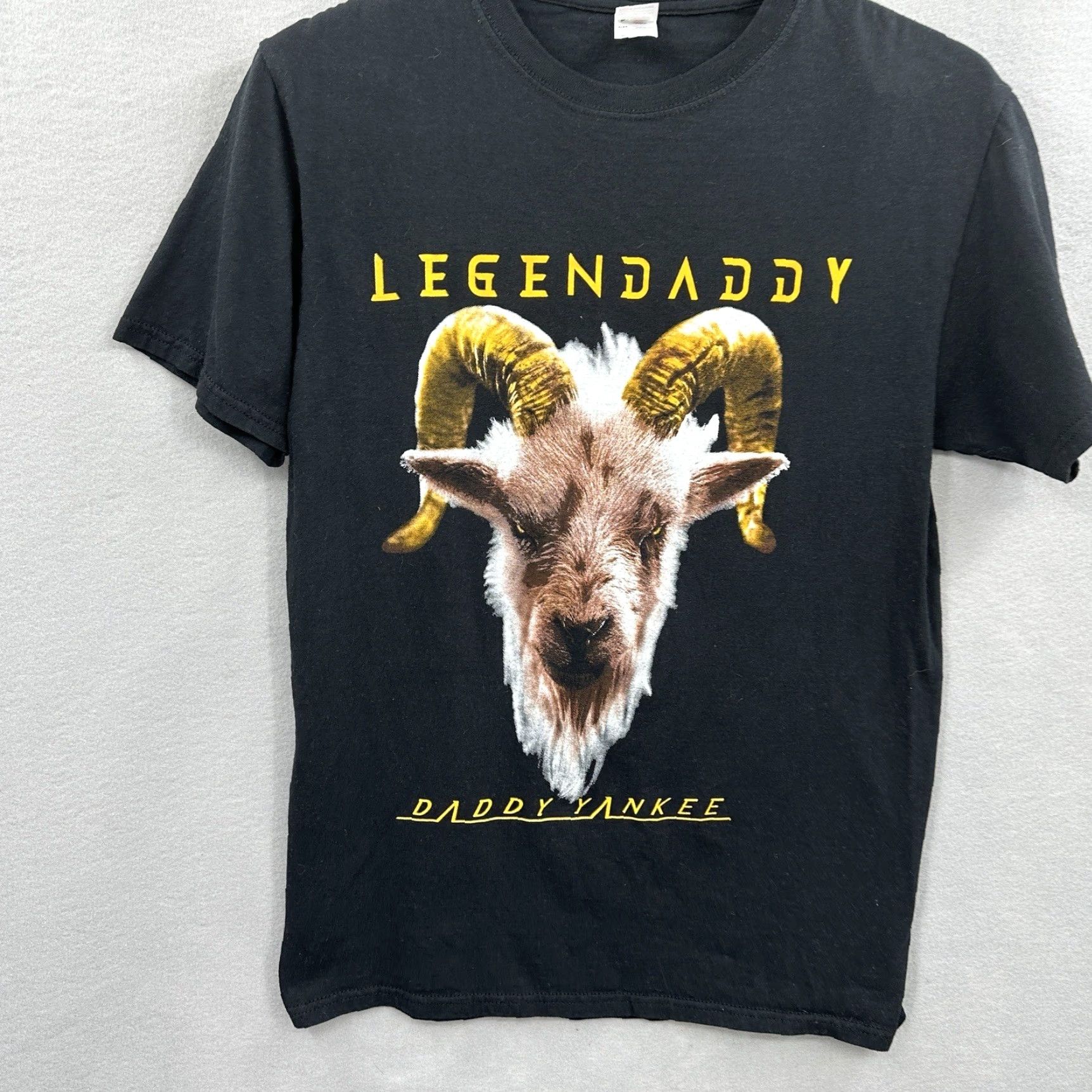 Vintage Daddy Yankee T-Shirt Mens S Black Legendaddy Concert La Ultima Vuelta Tour Size US S / EU 44-46 / 1 - 5 Thumbnail