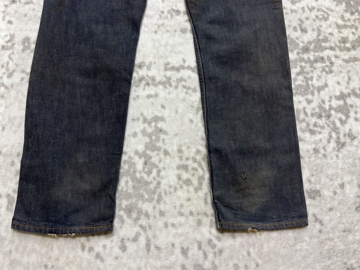Levi's Vintage Levi's 501 Distressed classic straight-leg cut Size US 31 - 14 Thumbnail