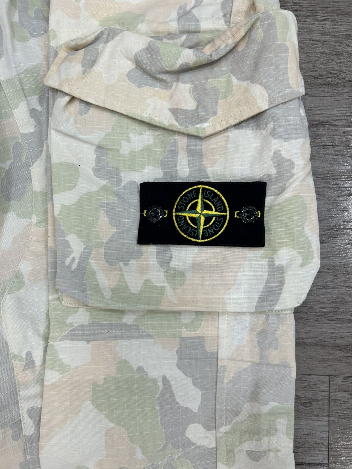 Stone Island × Supreme Stone Island x Supreme Camo Cargo Pants Size US 30 / EU 46 - 2 Thumbnail