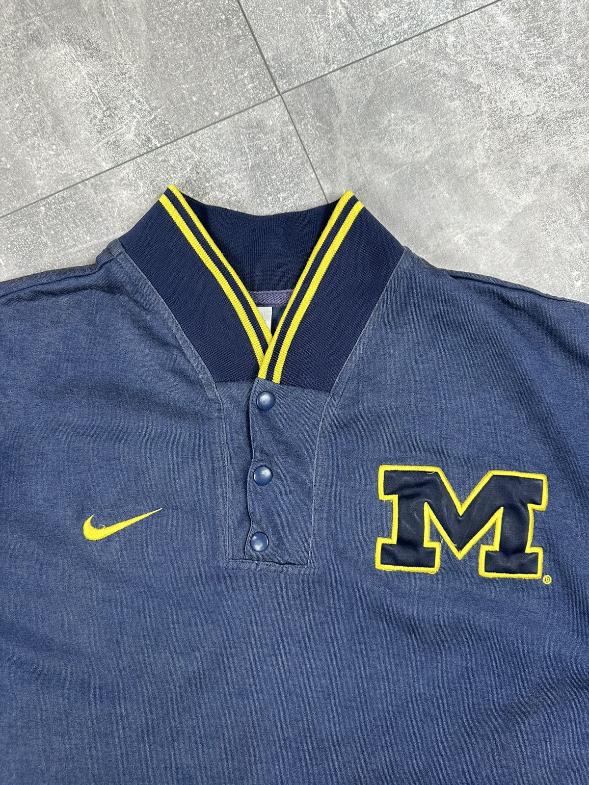 Nike Nike Michigan Vintage Rare Jersey Size US L / EU 52-54 / 3 - 9 Thumbnail