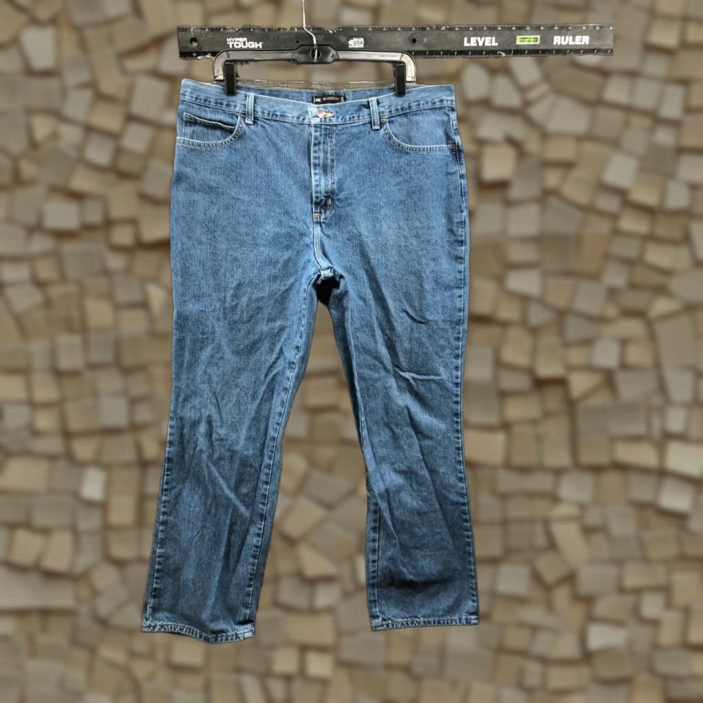 Lee Lee Jeans Plus Size 18 Womens Relaxed Fit High Rise Blue Denim 29in Inseam Straight 5-Pocket Comfort Pocket Zipper Button Medium Wash Size 40" / US 18 - 1 Thumbnail