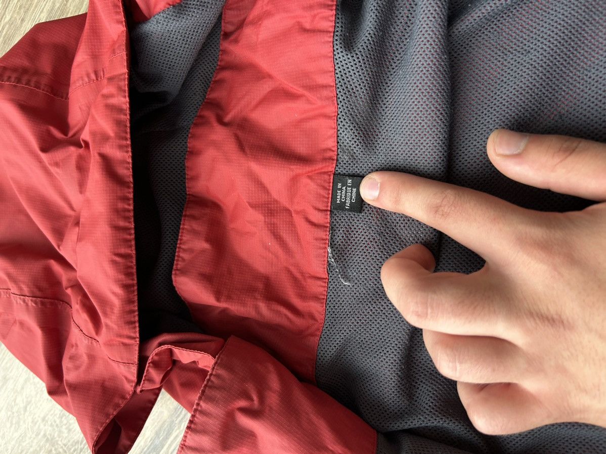 Vintage Vintage Lowe Alpine Waterproof triplepoint jacket gorpcore Size US L / EU 52-54 / 3 - 5 Thumbnail