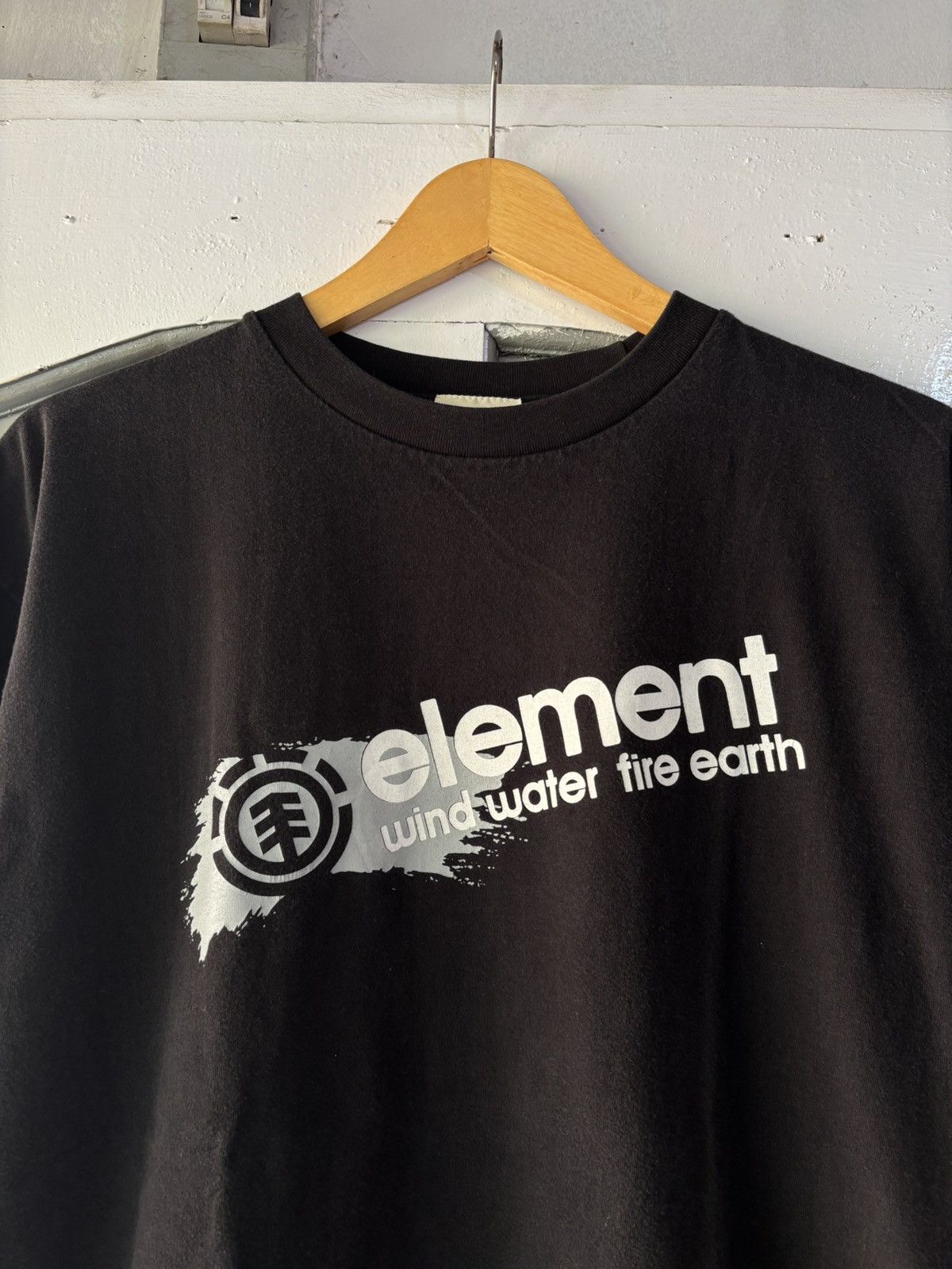 Element Vintage Element wind water fire earth Size US XL / EU 56 / 4 - 3 Thumbnail