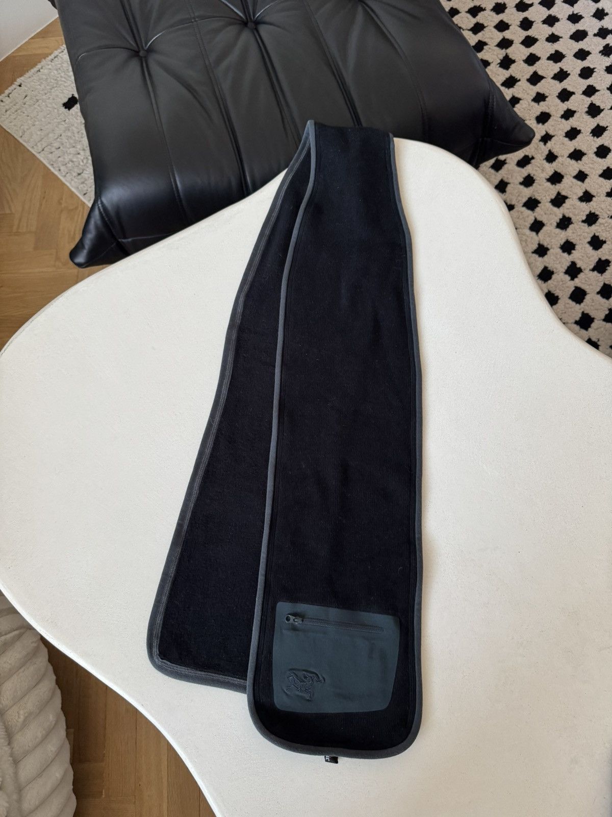 Arc'teryx Vintage Arcteryx Polartec Zip Pocket Black Fleece Scarf Size ONE SIZE - 2 Thumbnail
