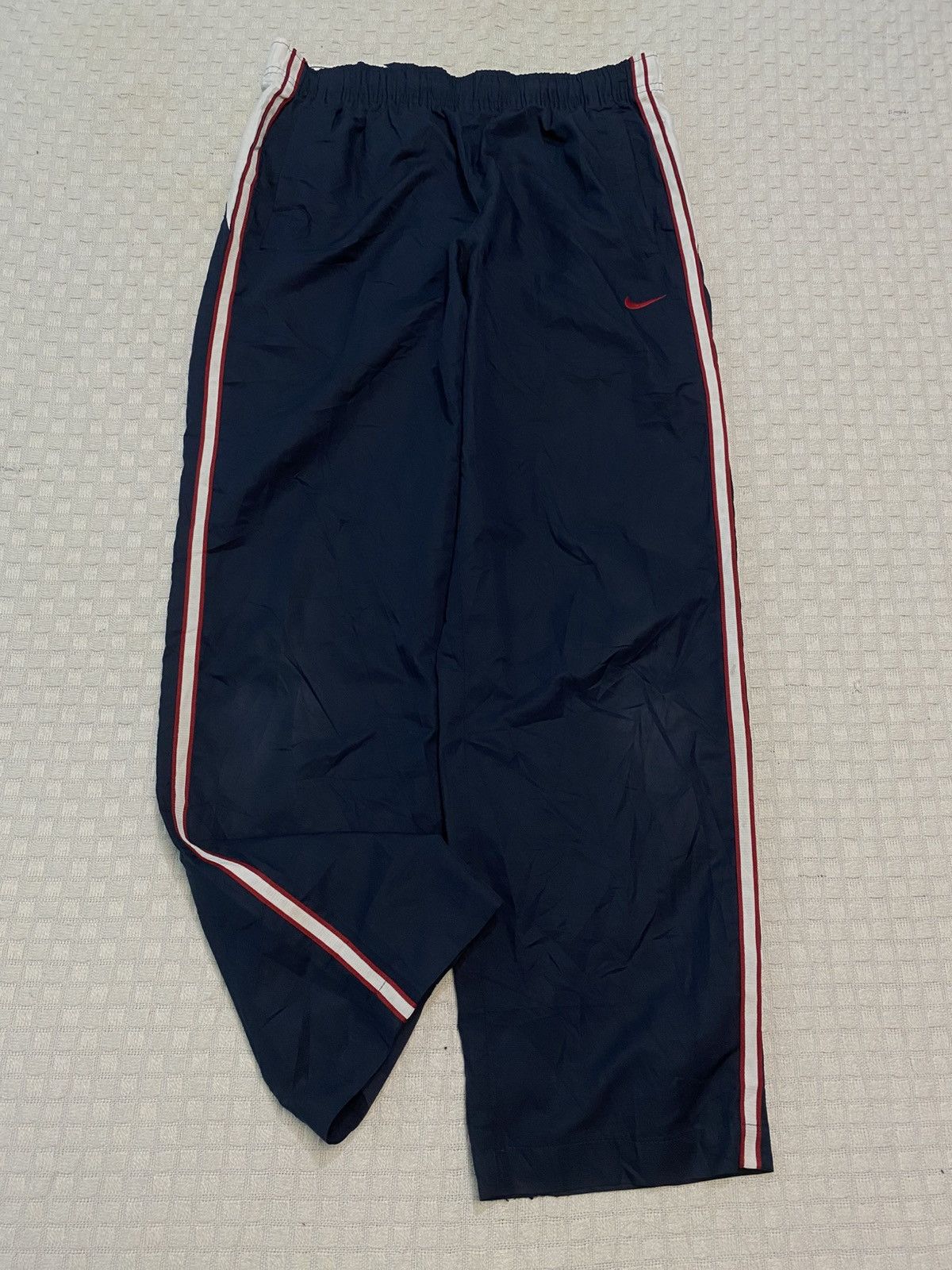 💥 VINTAGE NIKE BAGGY NYLON 90S WIDE LEG TRACK PANTS Y2K