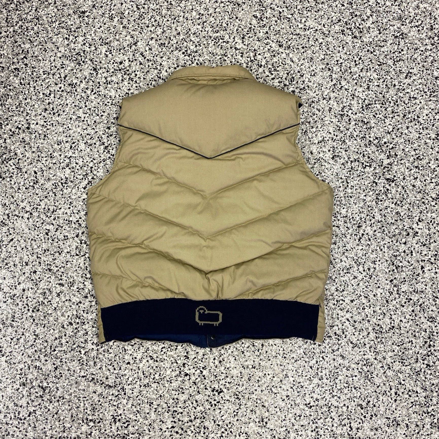 Vintage VINTAGE Woolrich Goose Down Puffer Vest Mens Large Beige Woolrich Goose Down Puffer Vest Mens Large Beige Size US L / EU 52-54 / 3 - 5 Thumbnail