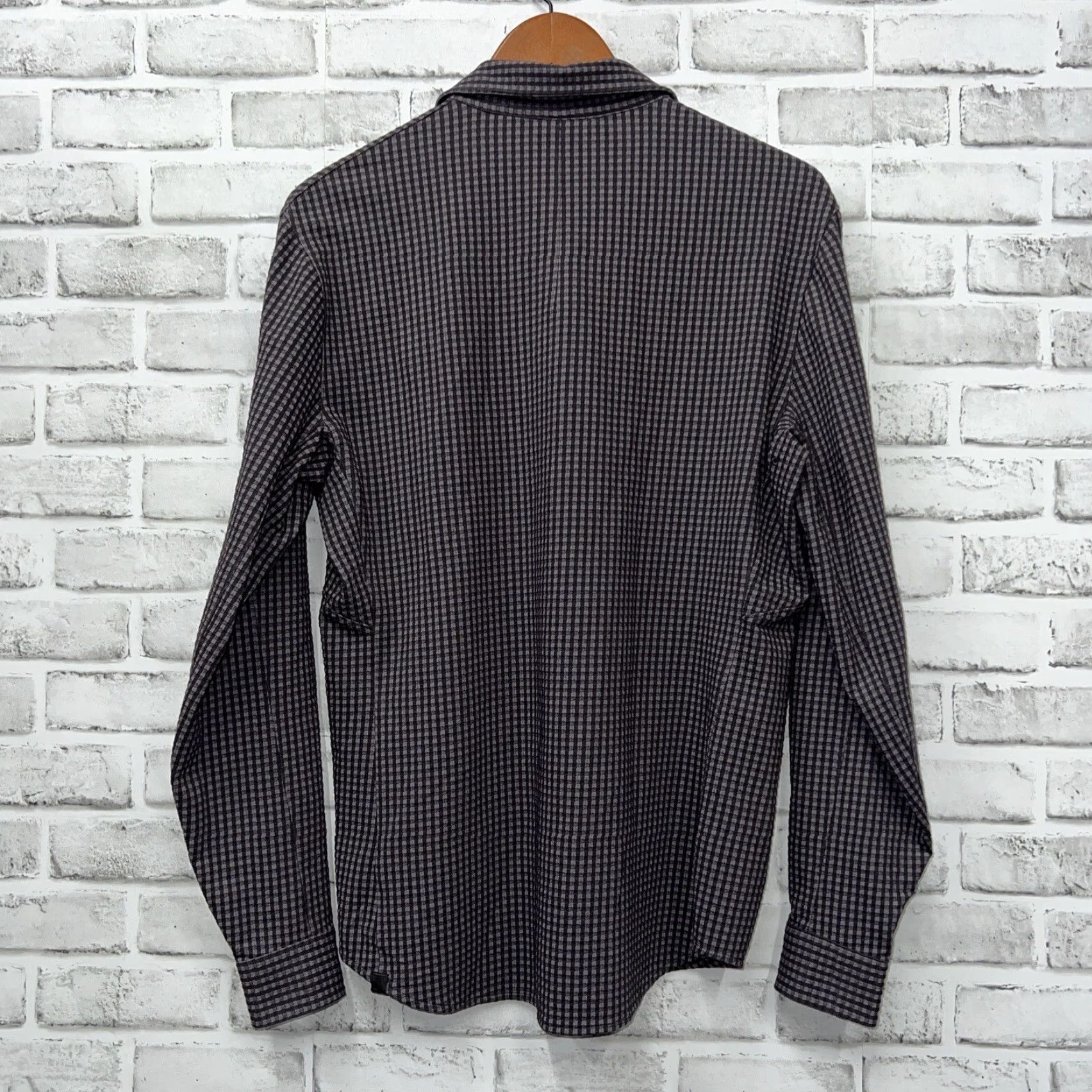 Lululemon Lululemon Button-Up Shirt Mens M Plaid Grayish Purple Stretchy Long Sleeve Shirt Size US M / EU 48-50 / 2 - 4 Thumbnail