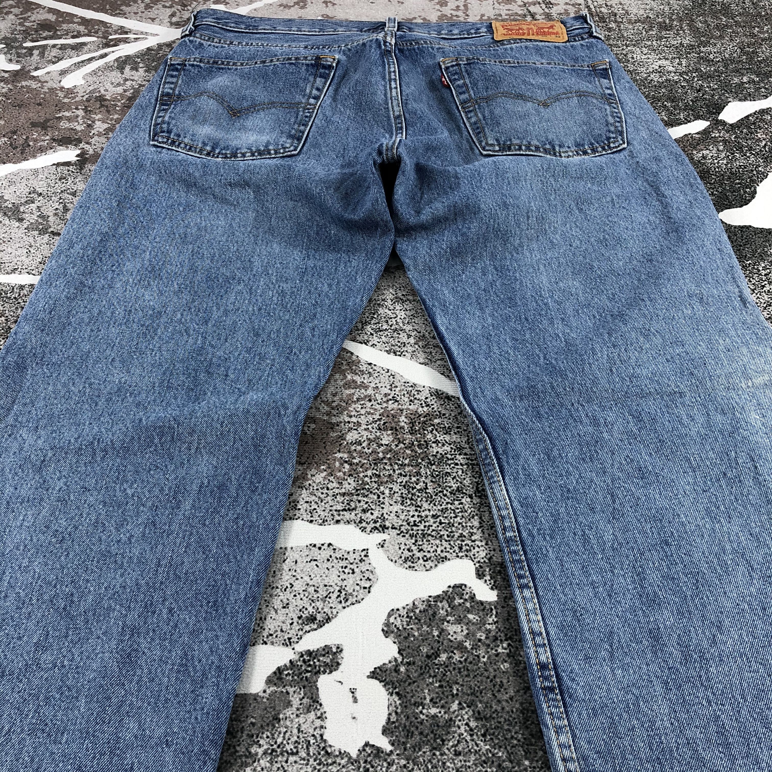 Levi's Vintage Levis 505 Jeans Faded Blue Medium Wash Denim Size US 36 / EU 52 - 4 Thumbnail