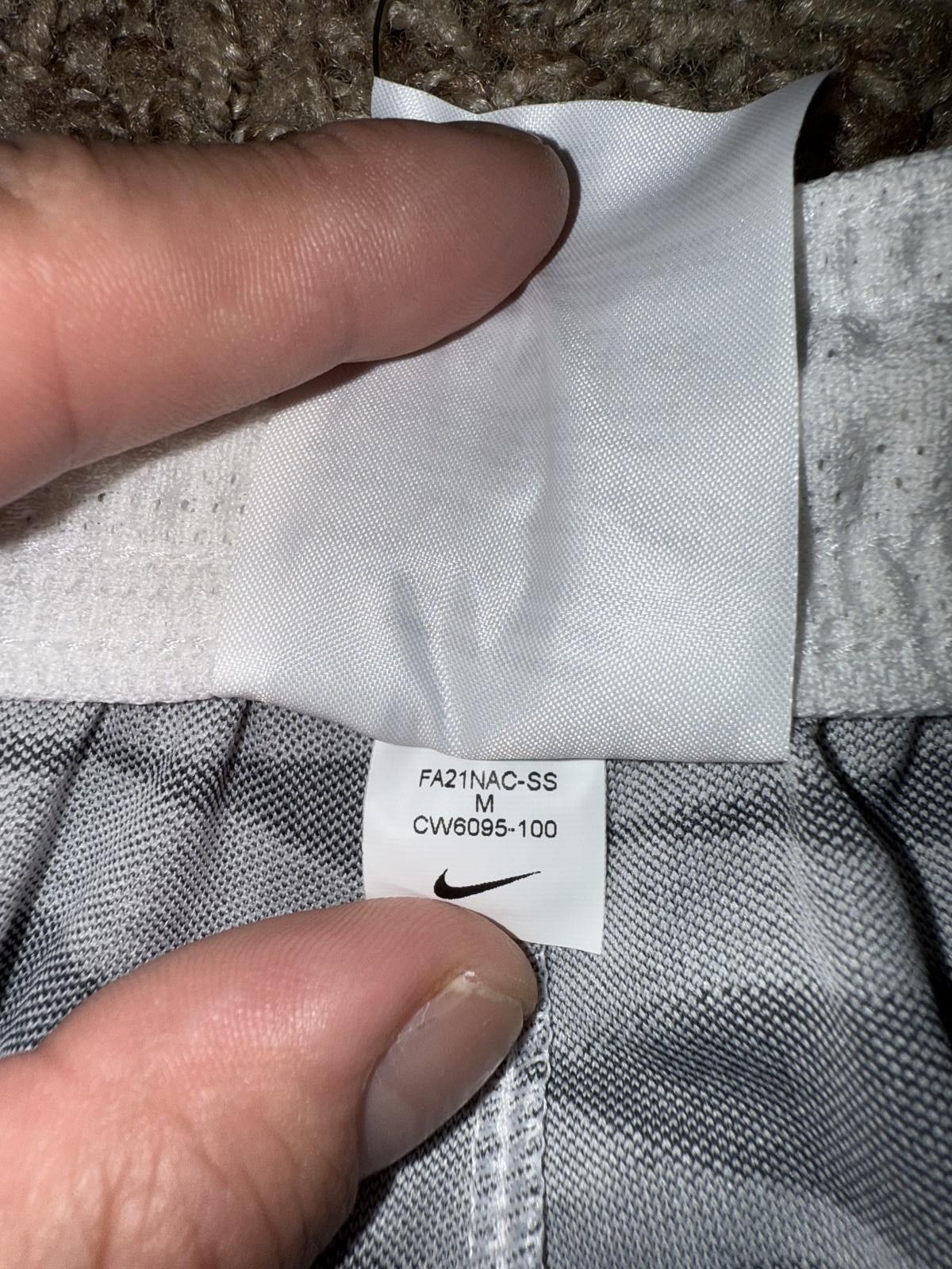 Nike Nike Women’s Dri-FIT Strike Knit Soccer Shorts Sample Size 32" / US 10 / IT 46 - 7 Thumbnail