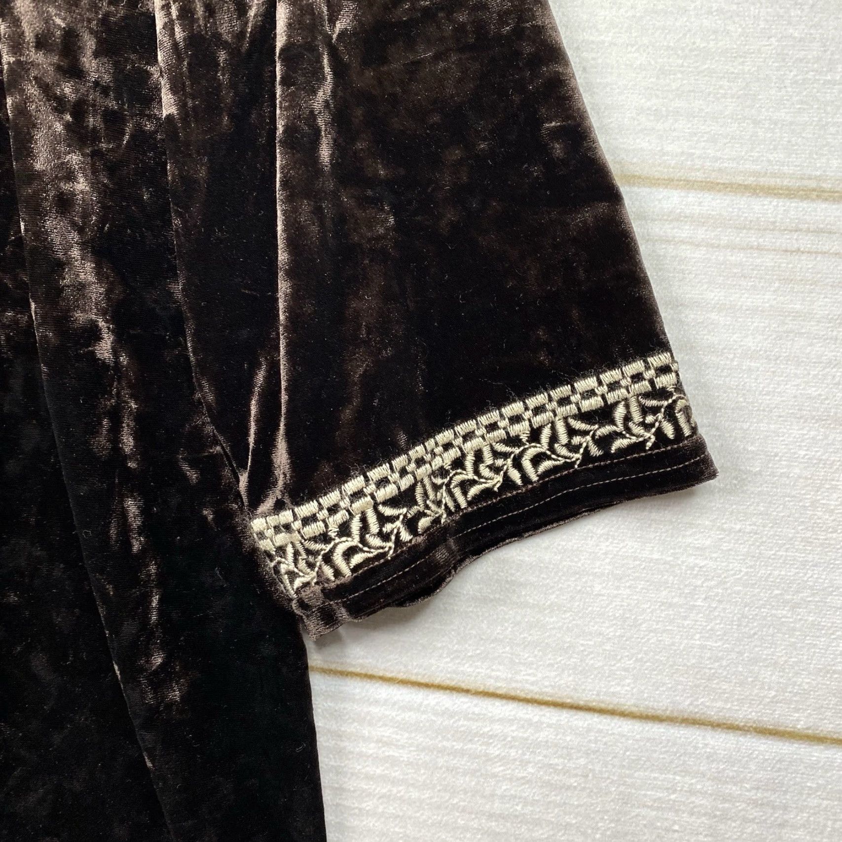 Vintage Andree By Unit Tunic Top Womens 2X Brown Velvet Embroidered Floral Bohemian 3/4 Sleeve Casual Blouse Shirt XS? Size XXL / US 16-18 / IT 52-54 - 2 Thumbnail
