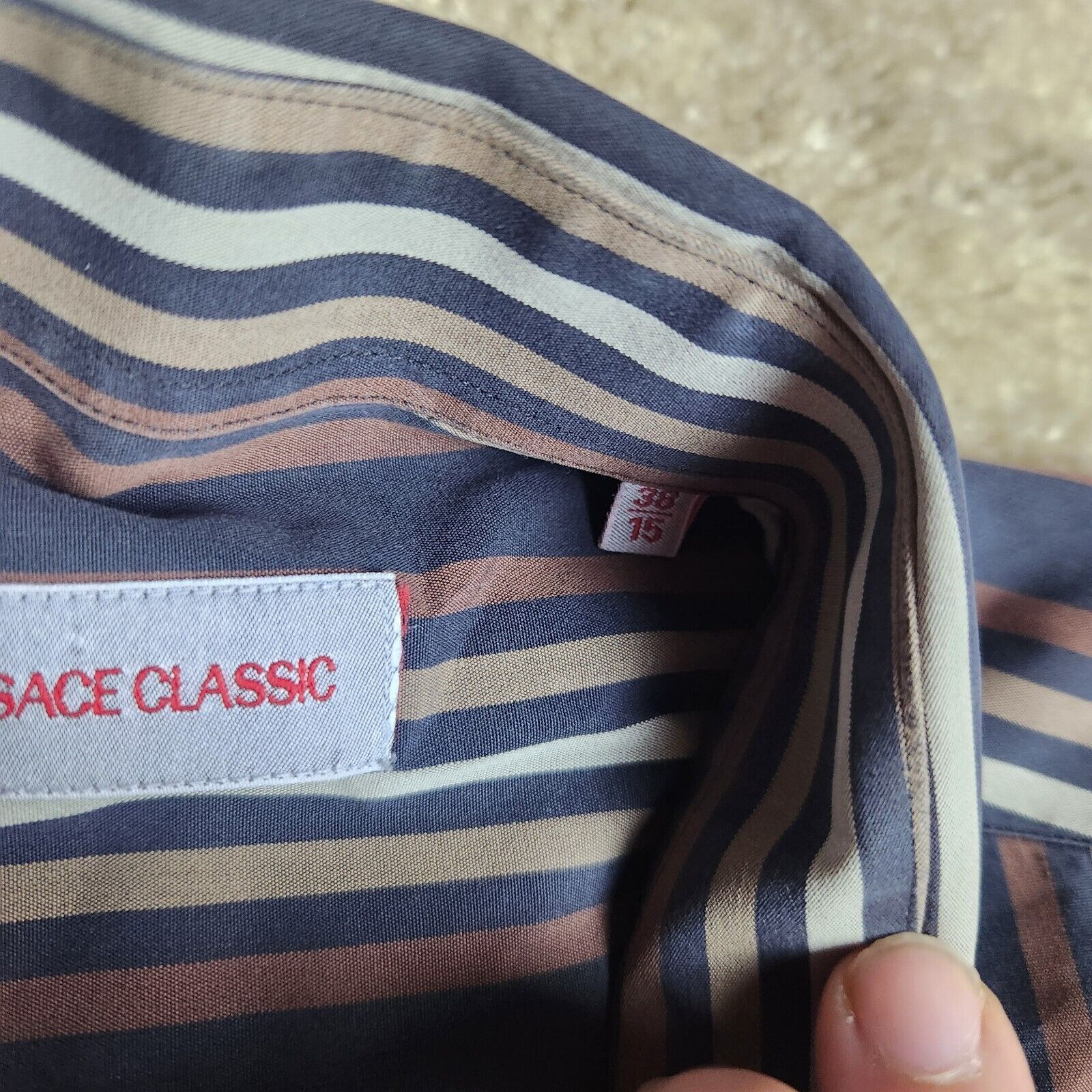 Versace VERSACE CLASSIC LONG SLEEVE BUTTON DOWN SHIRT SIZE 15 38 Size US S / EU 44-46 / 1 - 4 Thumbnail