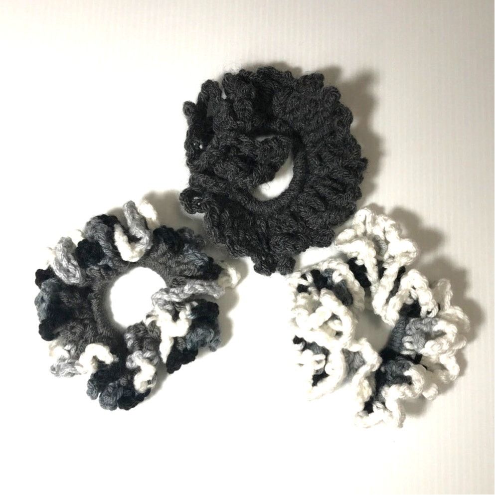 Handmade NWT Handmade Crocheted Scrunchie by Dawny Set of 3 Size ONE SIZE - 1 Thumbnail