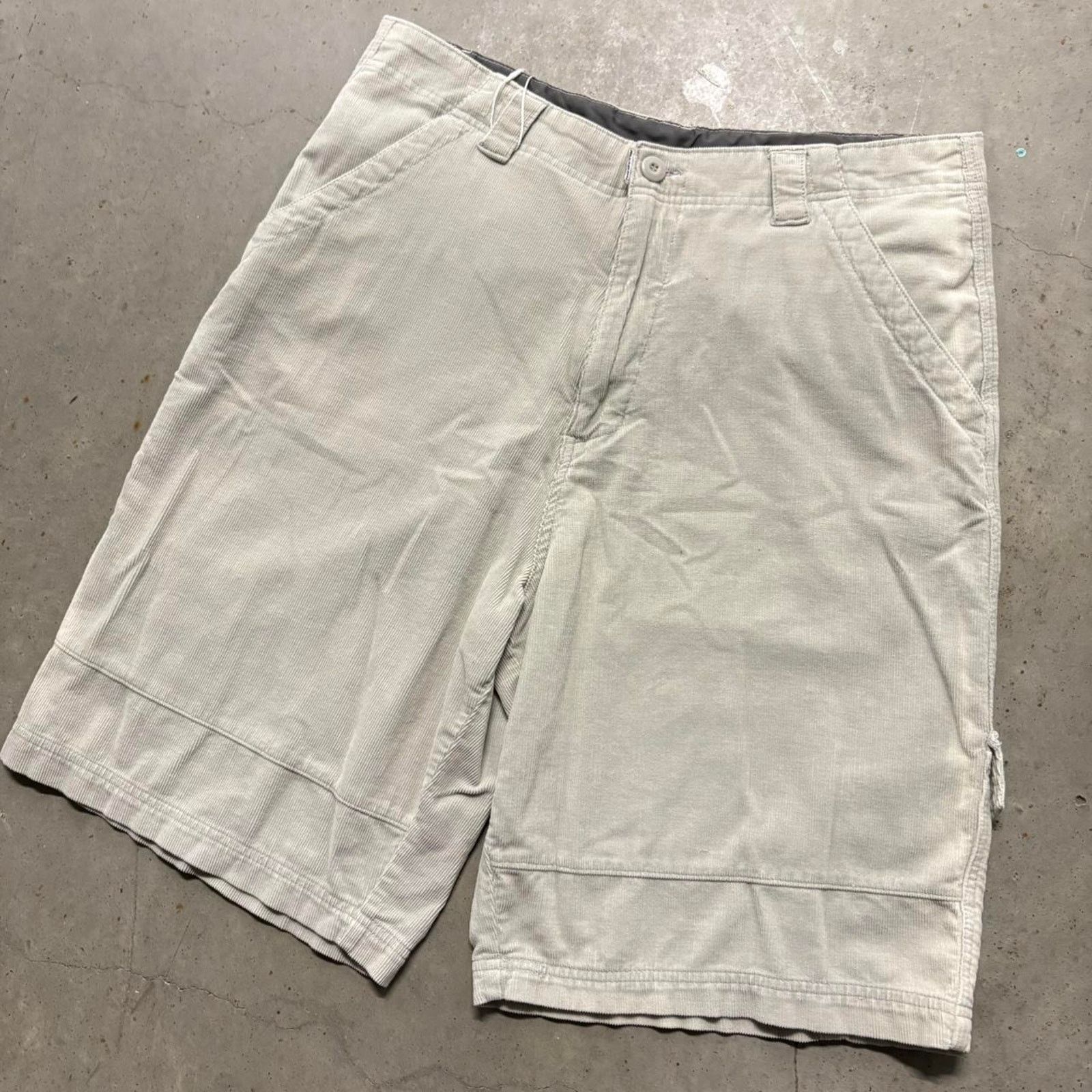 Billabong × Vintage Crazy Vintage Y2K Billabong Corduroy Cargo Style Surf Shorts Size US 34 / EU 50 - 2 Thumbnail
