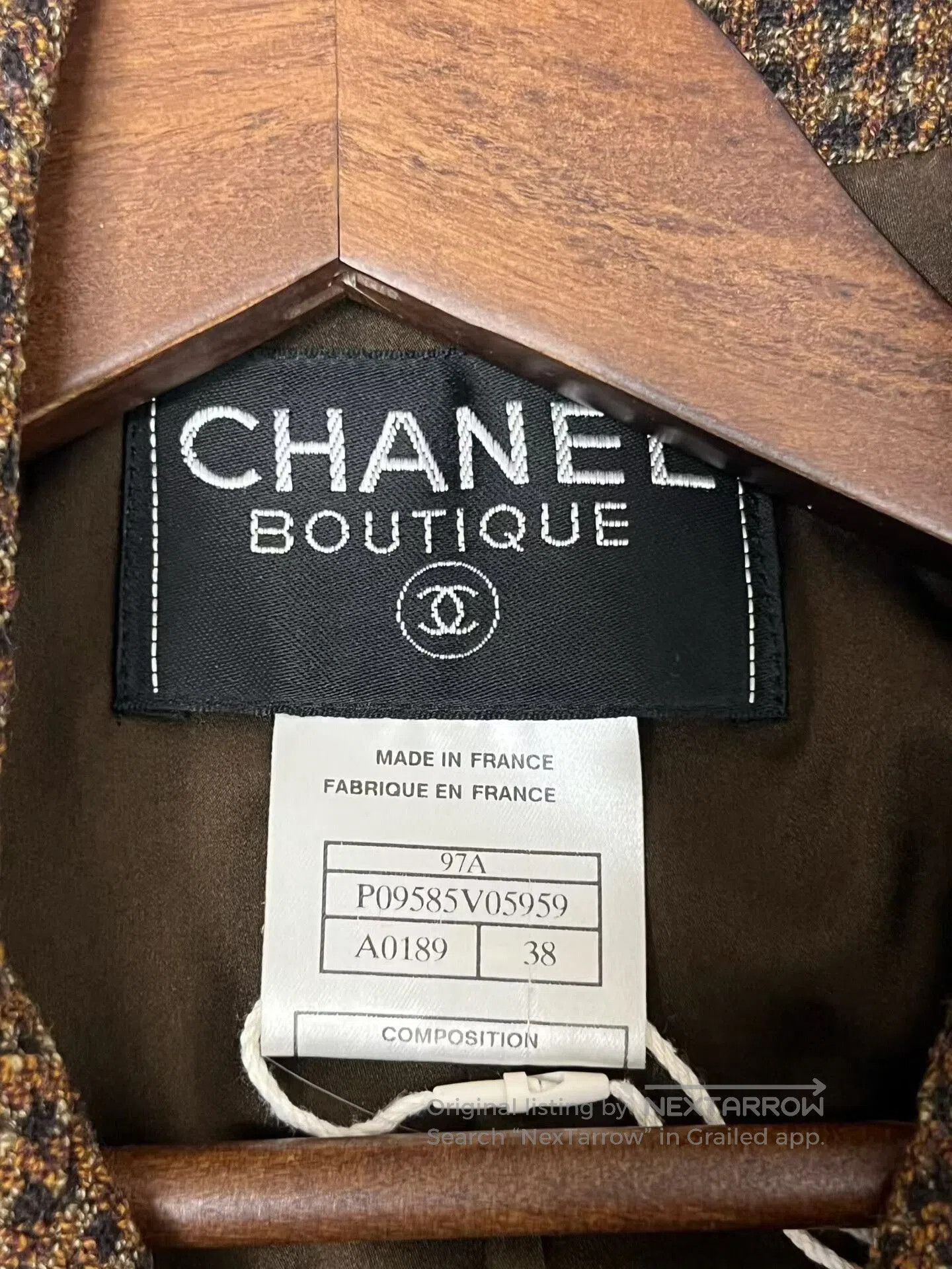 Chanel Chanel Tweed Jacket in Excellent Condition. Size S / US 4 / IT 40 - 3 Thumbnail