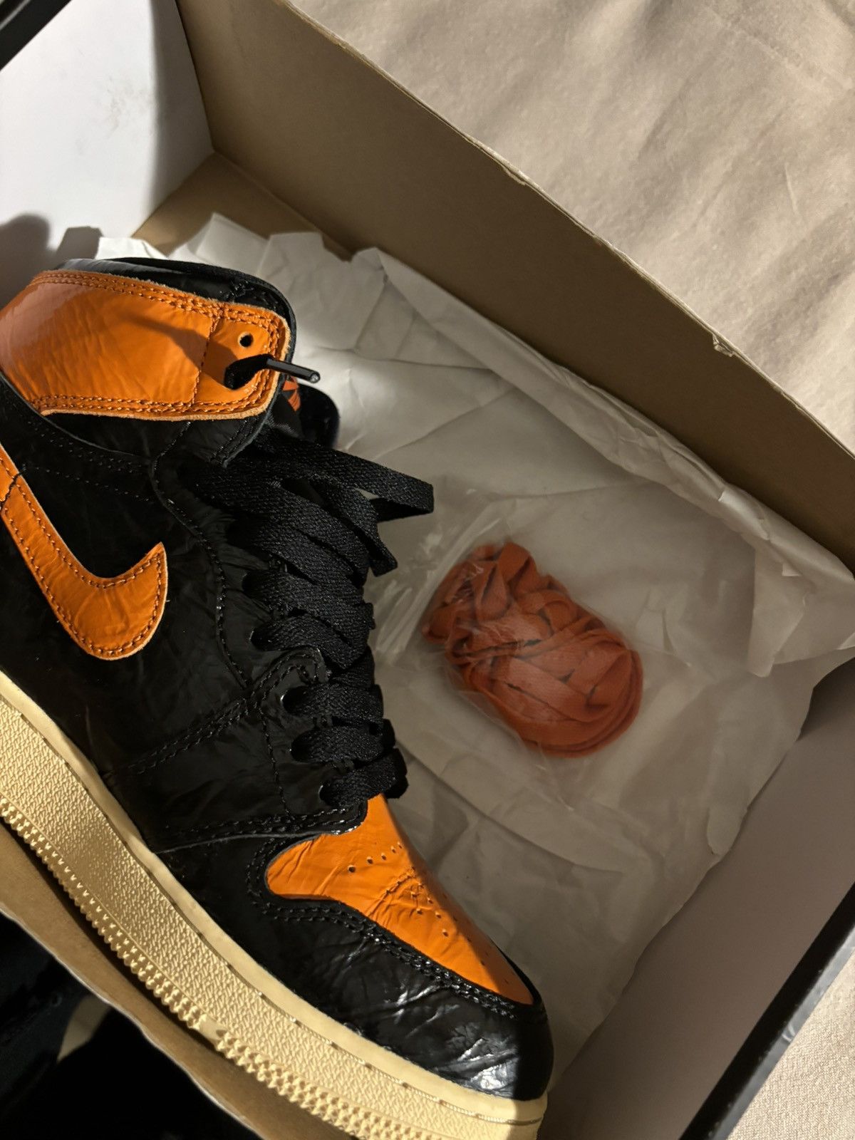 Jordan Brand × Nike Air Jordan 1 Retro High OG GS ‘Shattered Backboard 3.0’ Size US 7 / EU 40 - 4 Thumbnail