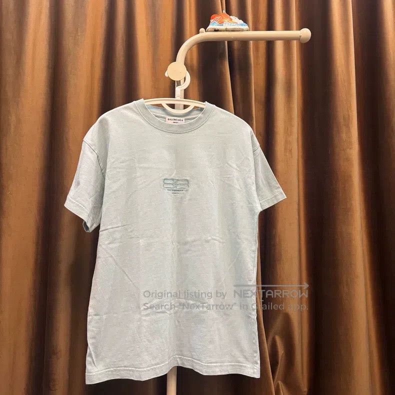Balenciaga Balenciaga Haze Blue Keyhole Short-Sleeve T-Shirt Size US S / EU 44-46 / 1 - 2 Thumbnail