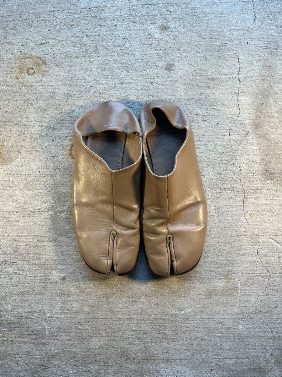 Maison Margiela Maison Margiela Brown Tabi Loafer Size US 8 / EU 41 - 1 Thumbnail