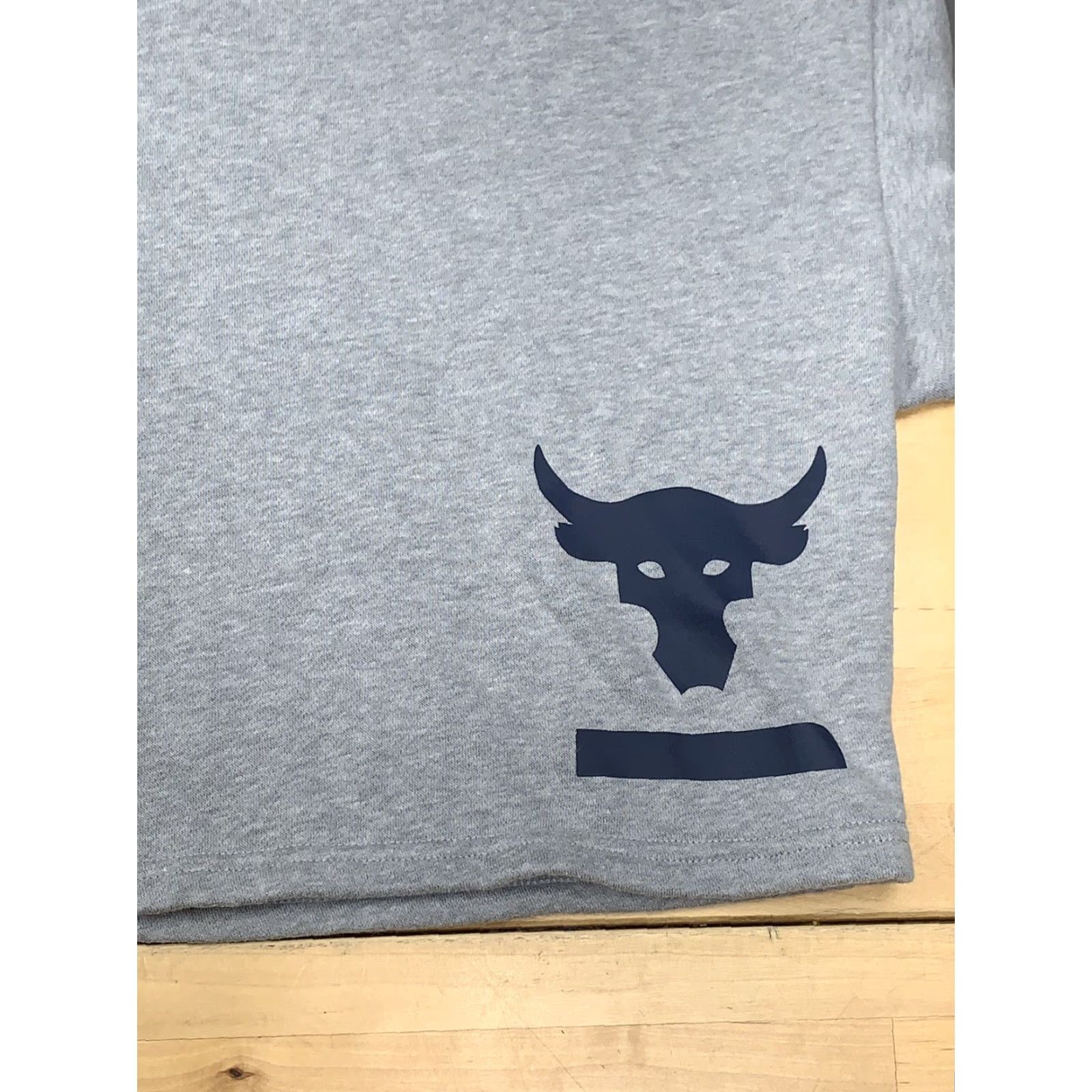 Under Armour Under Armour Womens Crop Top Hoodie Gray XL Rock Activewear Pullover Hoodie, Size XL, Gray, Women's, Activewear Size XL / US 12-14 / IT 48-50 - 4 Thumbnail