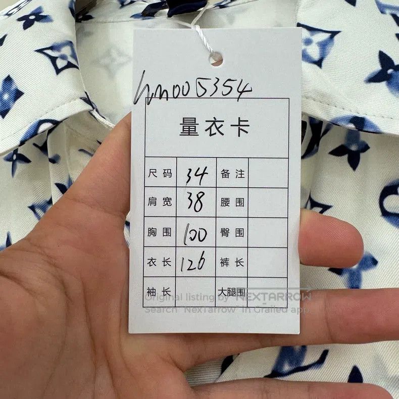 Louis Vuitton Louis Vuitton 25 blue and white full print mulberry silk s Size XXS / US 00 / IT 34 - 6 Thumbnail