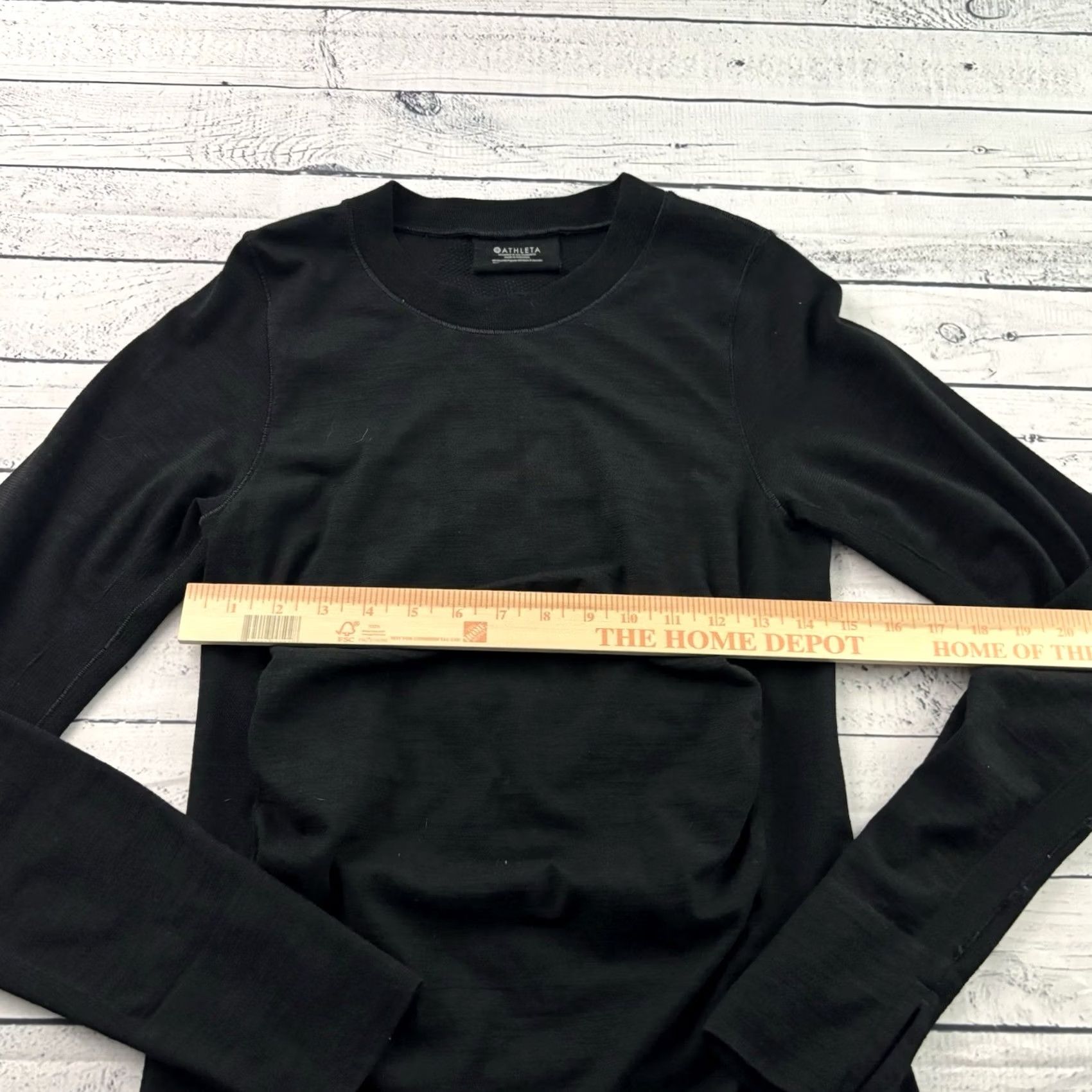 Athleta Athleta Wool Blend Long Sleeve Athletic Top Women M Black Size M / US 6-8 / IT 42-44 - 4 Thumbnail