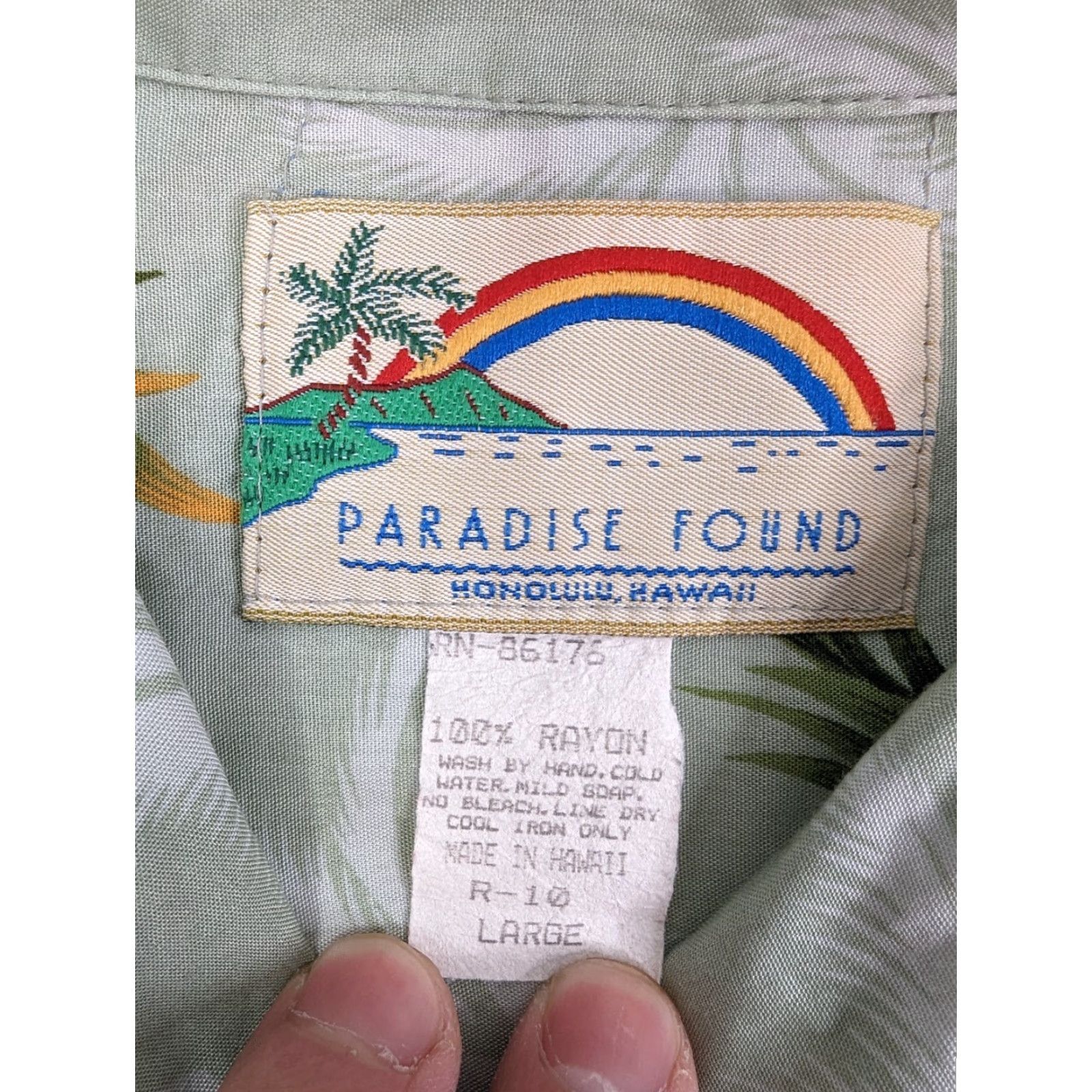 Paradise Found VINTAGE Paradise Found Men’s Hawaiian Shirt L Green Short Sleeve Button-Up Collared Tropical Pineapple Swingers Party/Cocktail Travel Casual Size US L / EU 52-54 / 3 - 6 Thumbnail