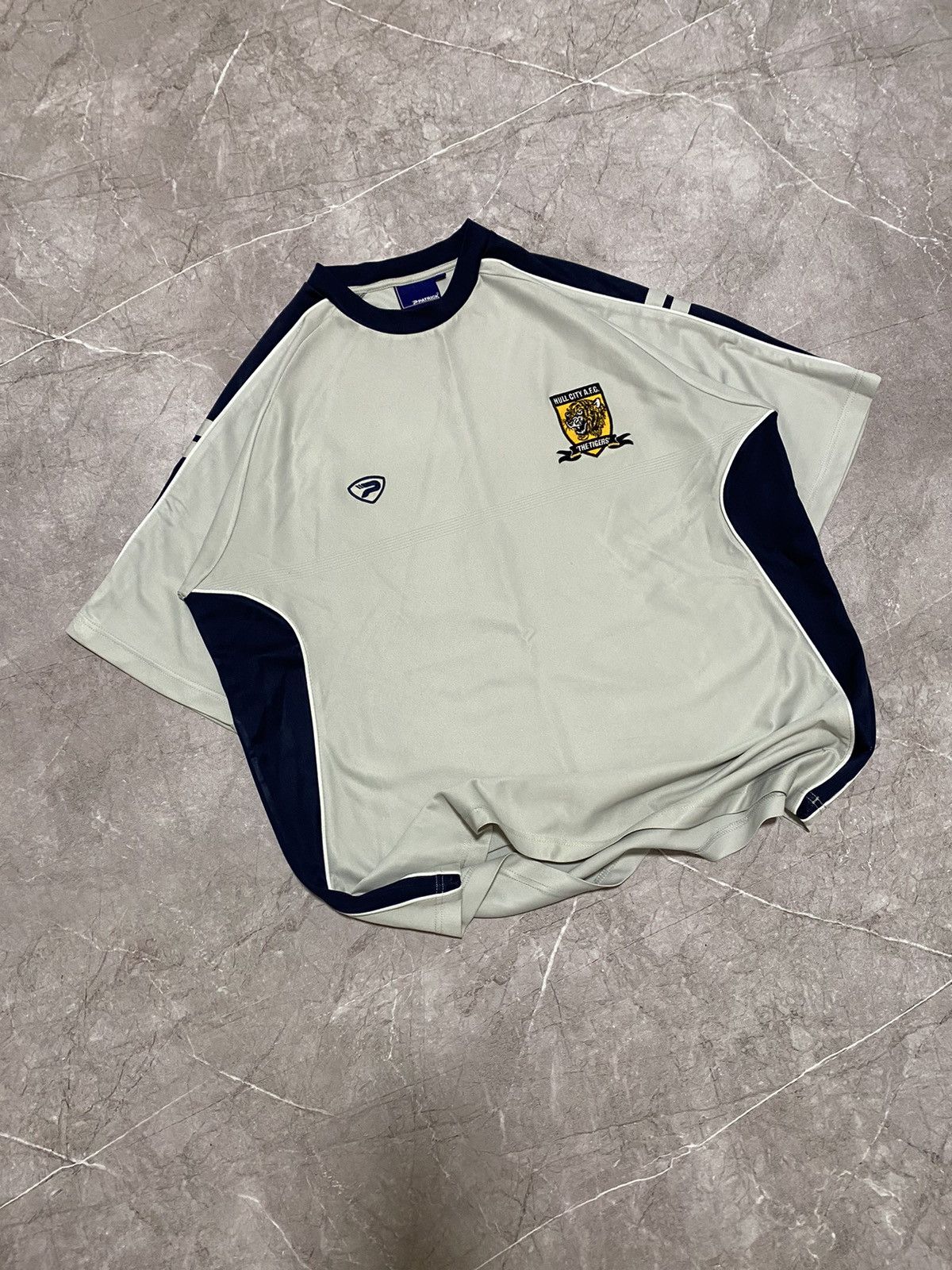 Vintage Vintage Patrick Hull City Tigers Johnson #60 Soccer Jersey Size US XL / EU 56 / 4 - 1 Thumbnail