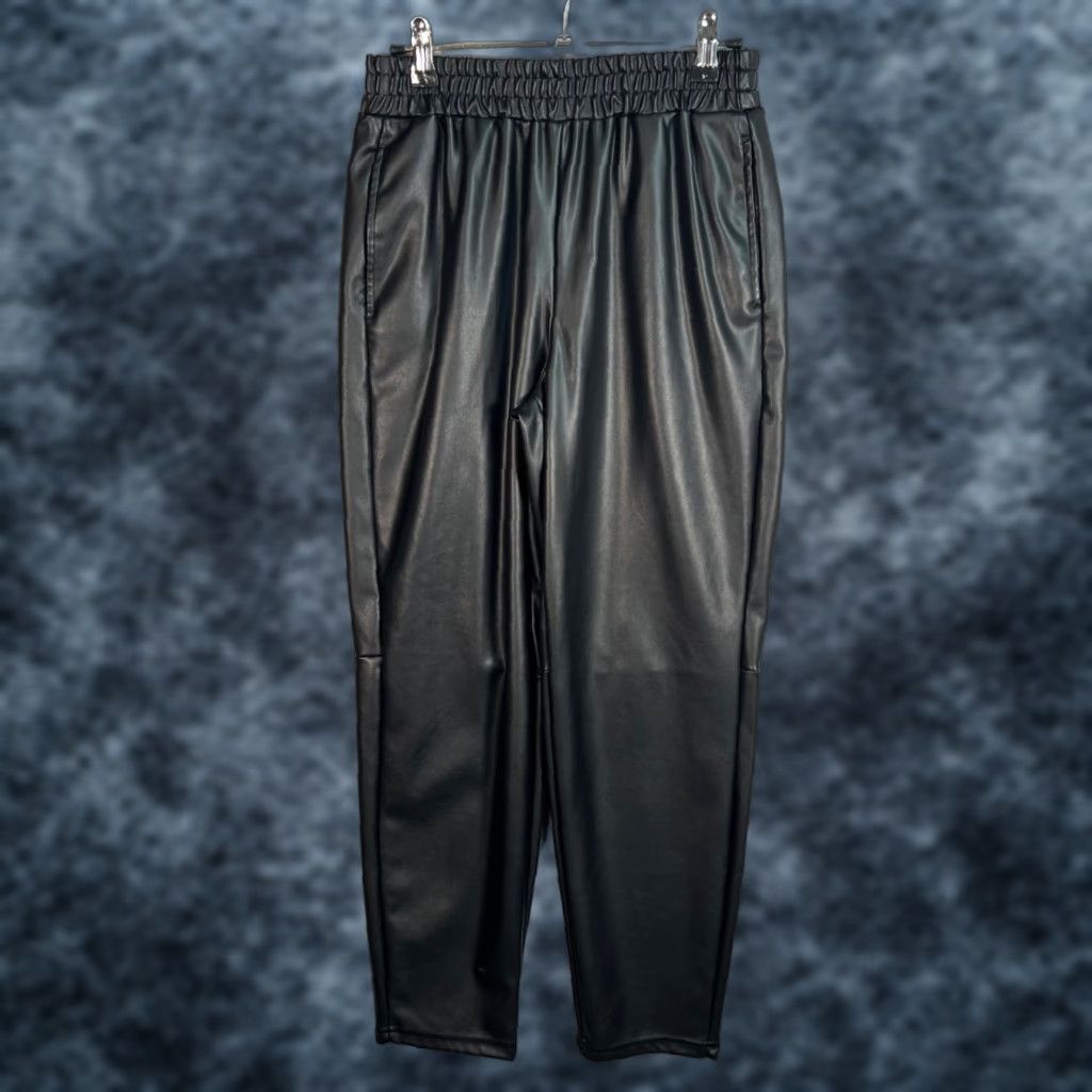 Fabletics Fabletics Womens XS Black Faux Leather Joggers - Tapered Leg - Activewear - Pockets - Athleisure - Size XS - Black - Pants Womens XS Size 26" / US 2 / IT 38 - 1 Thumbnail