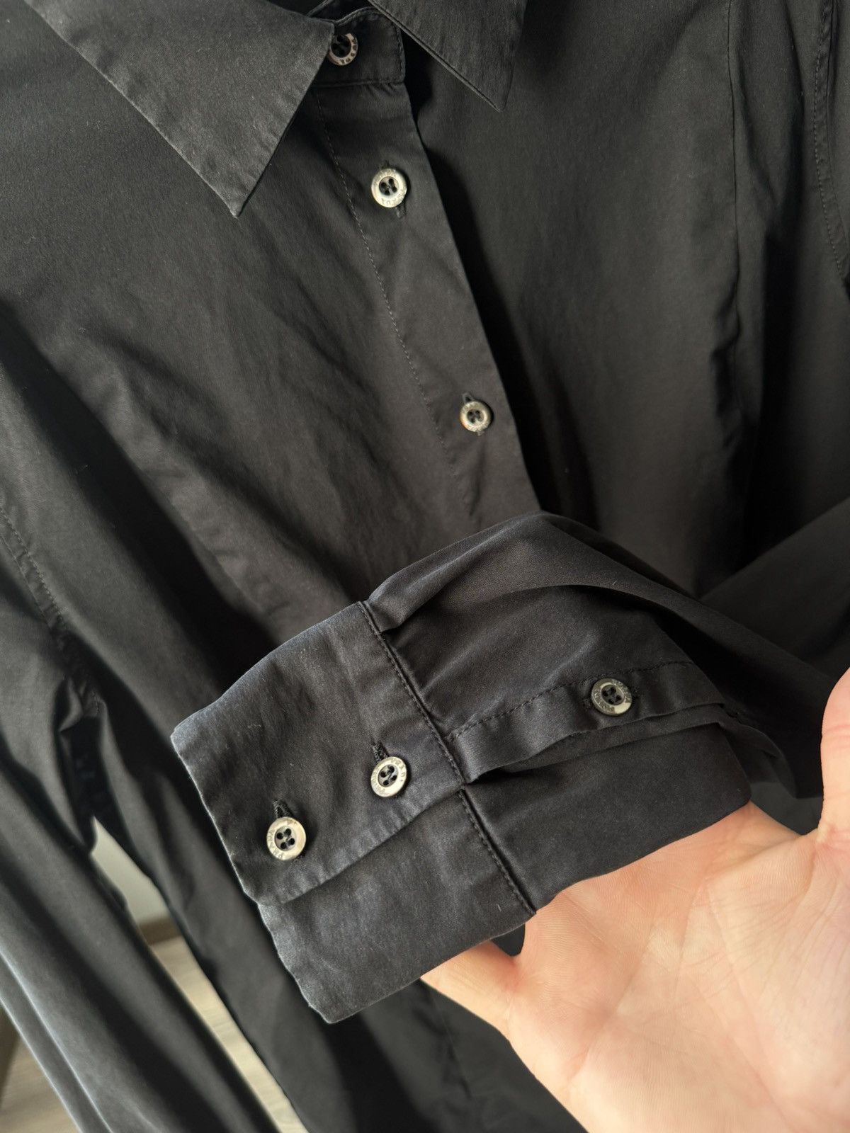 Prada Prada small logo shirt in black Size M / US 6-8 / IT 42-44 - 6 Thumbnail