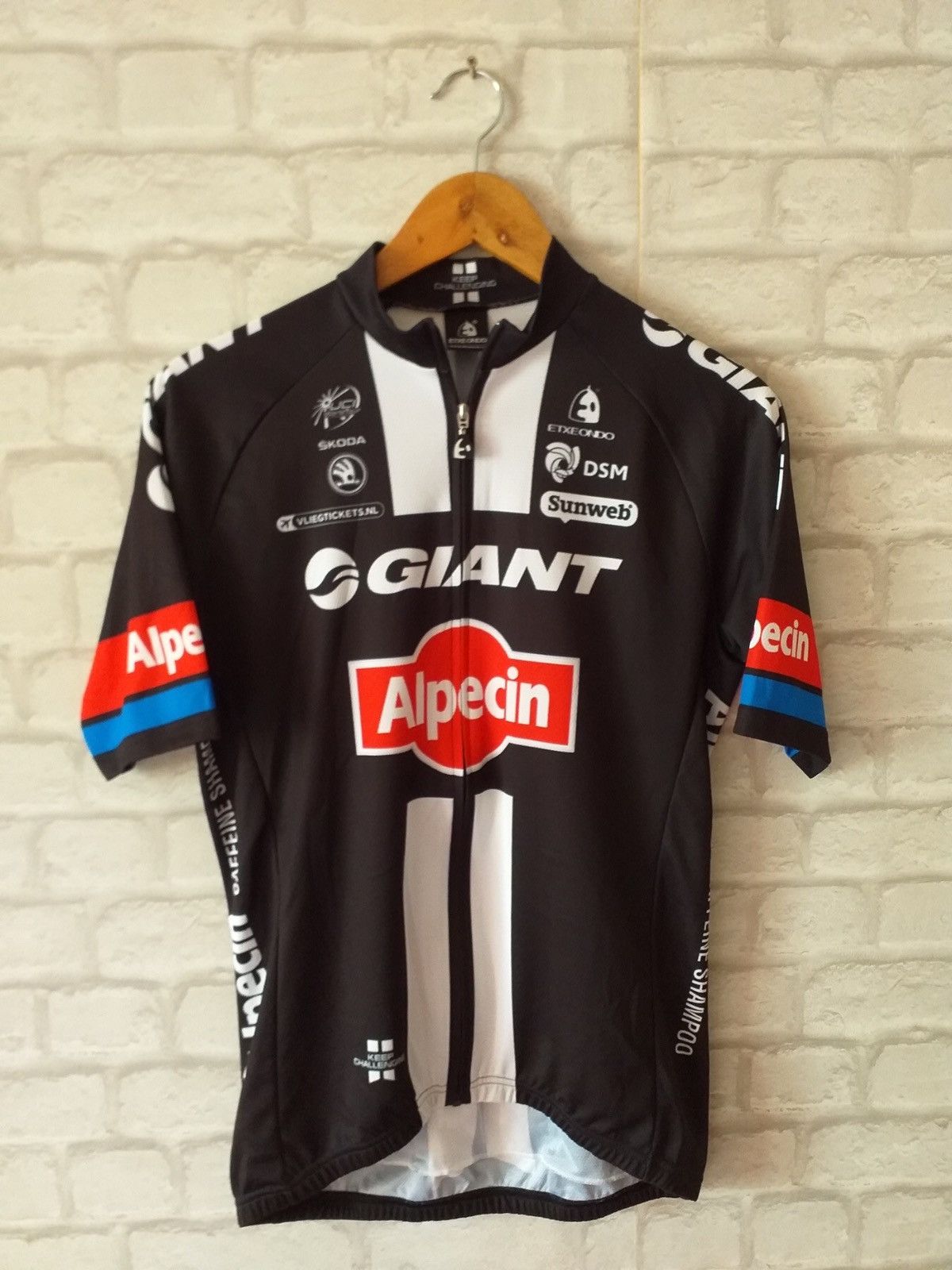 Giant Cycling Shirt Giant Alpecin L Size US L / EU 52-54 / 3 - 1 Thumbnail