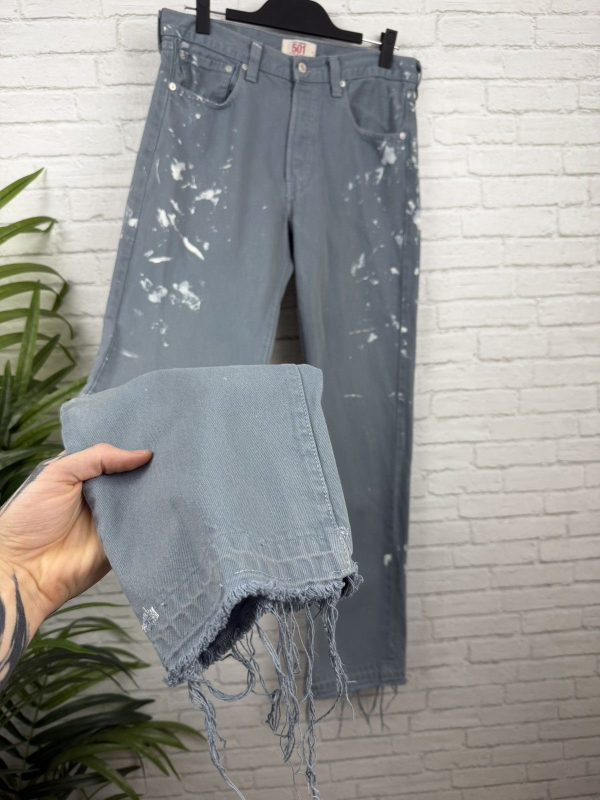 Levi's (33x33) PAINT THRASHED FADED Blue Levi’s 501 Jeans Size US 33 - 1 Thumbnail