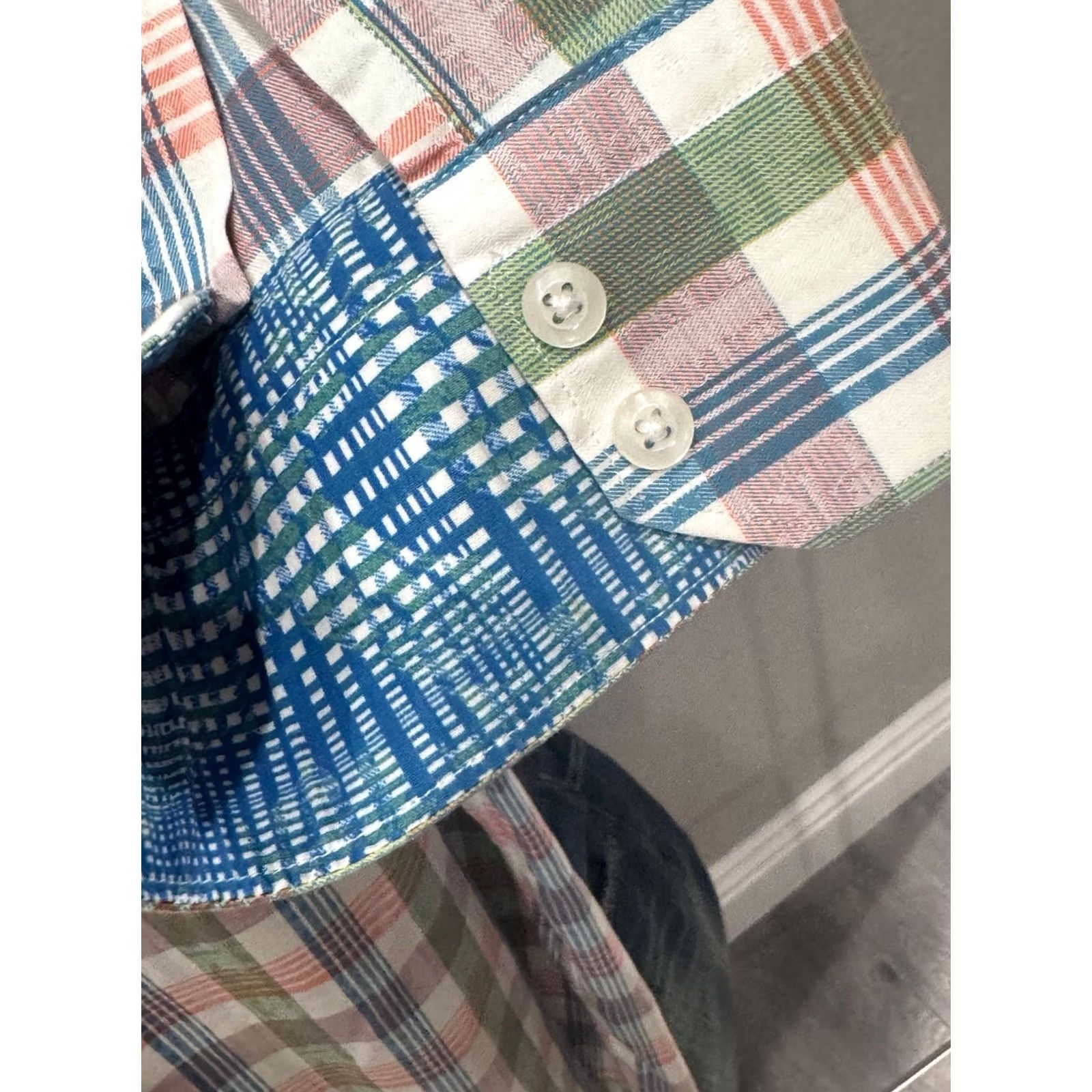 Robert Graham Robert Graham Plaid LONG SLEEVE SHIRT Large L Multicolor Men’s 16.5 x 34/35 Shirt Size US L / EU 52-54 / 3 - 7 Thumbnail